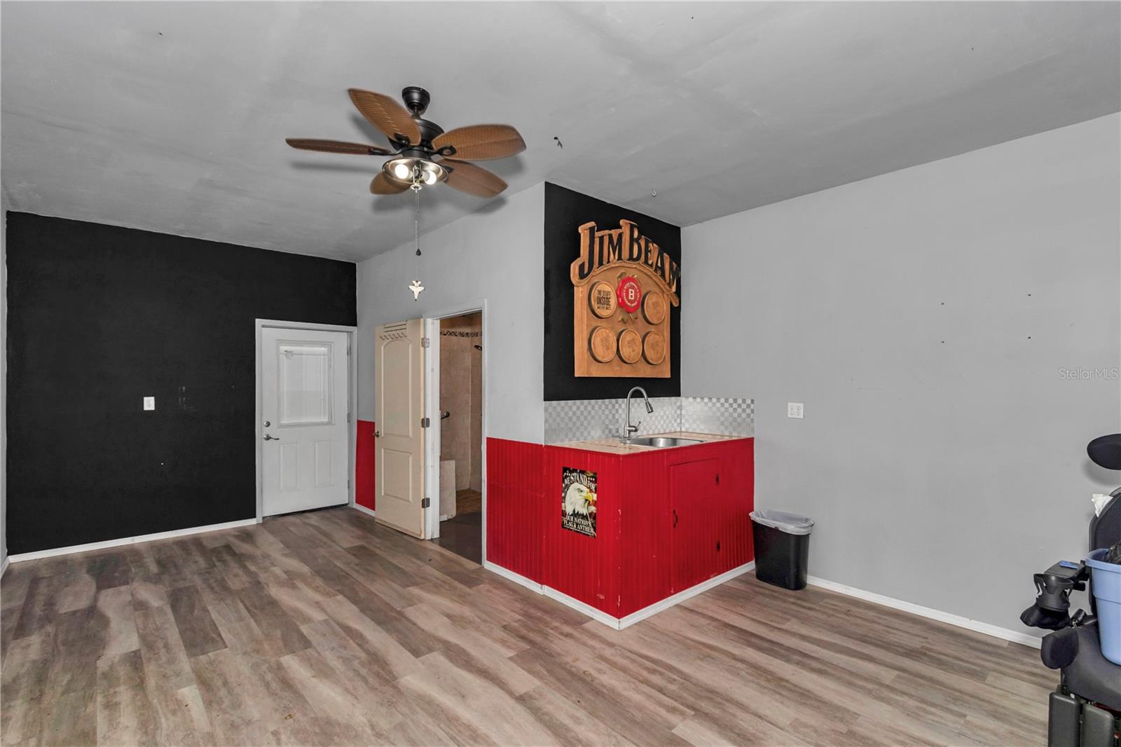 LAKE & FOREST CLUB - Residential