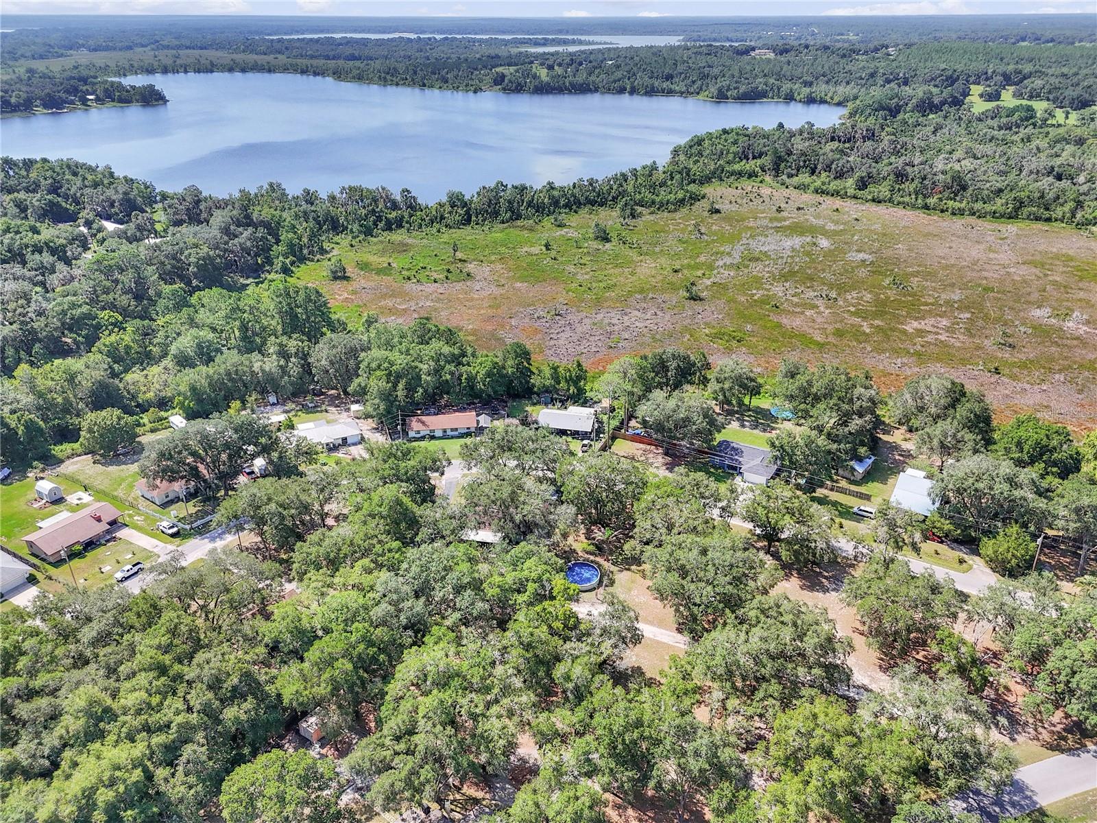 LAKE & FOREST CLUB - Residential
