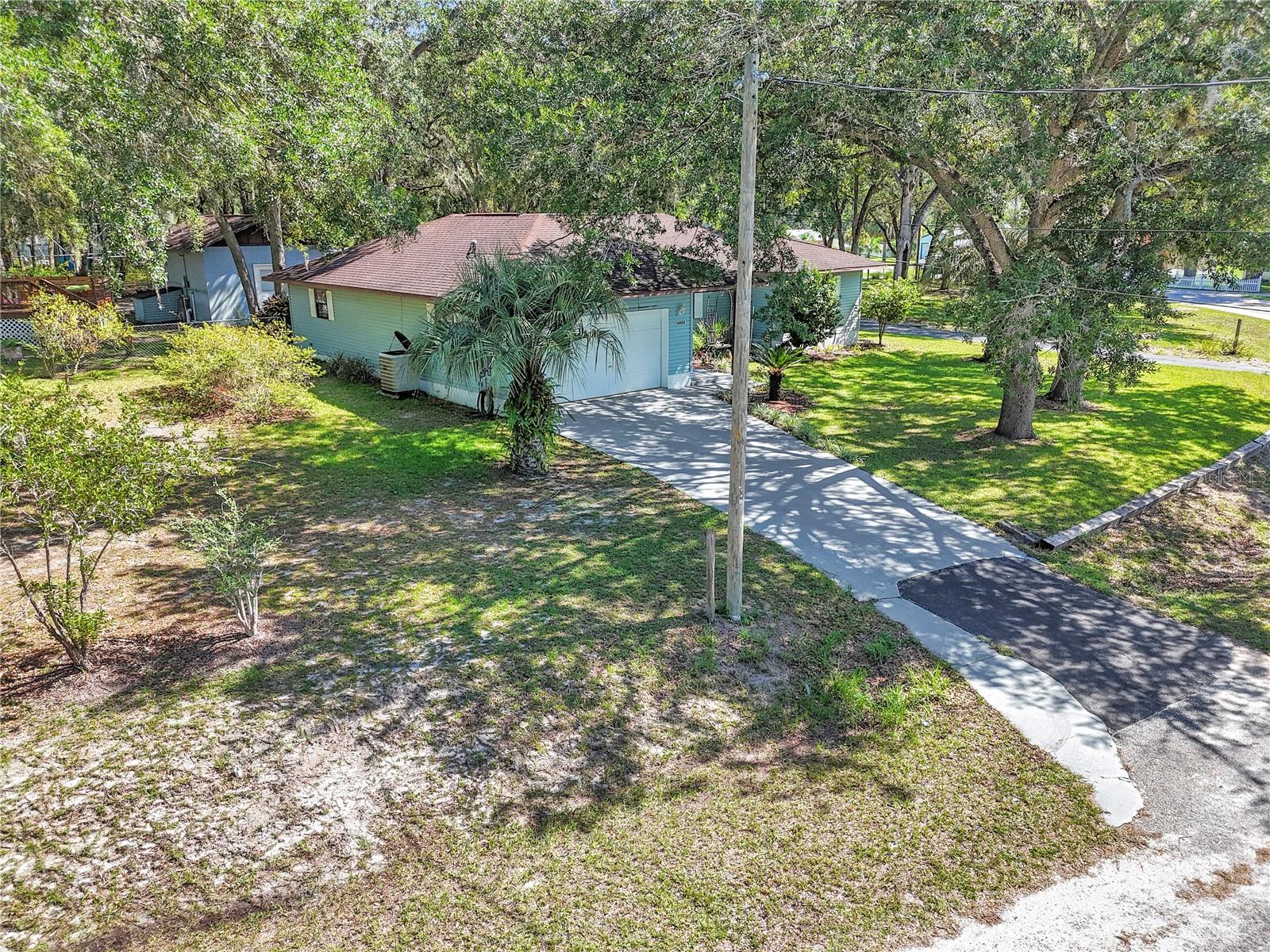 LAKE & FOREST CLUB - Residential