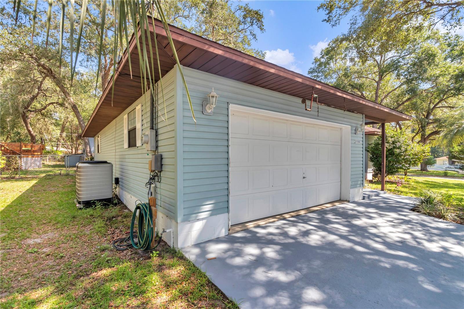LAKE & FOREST CLUB - Residential