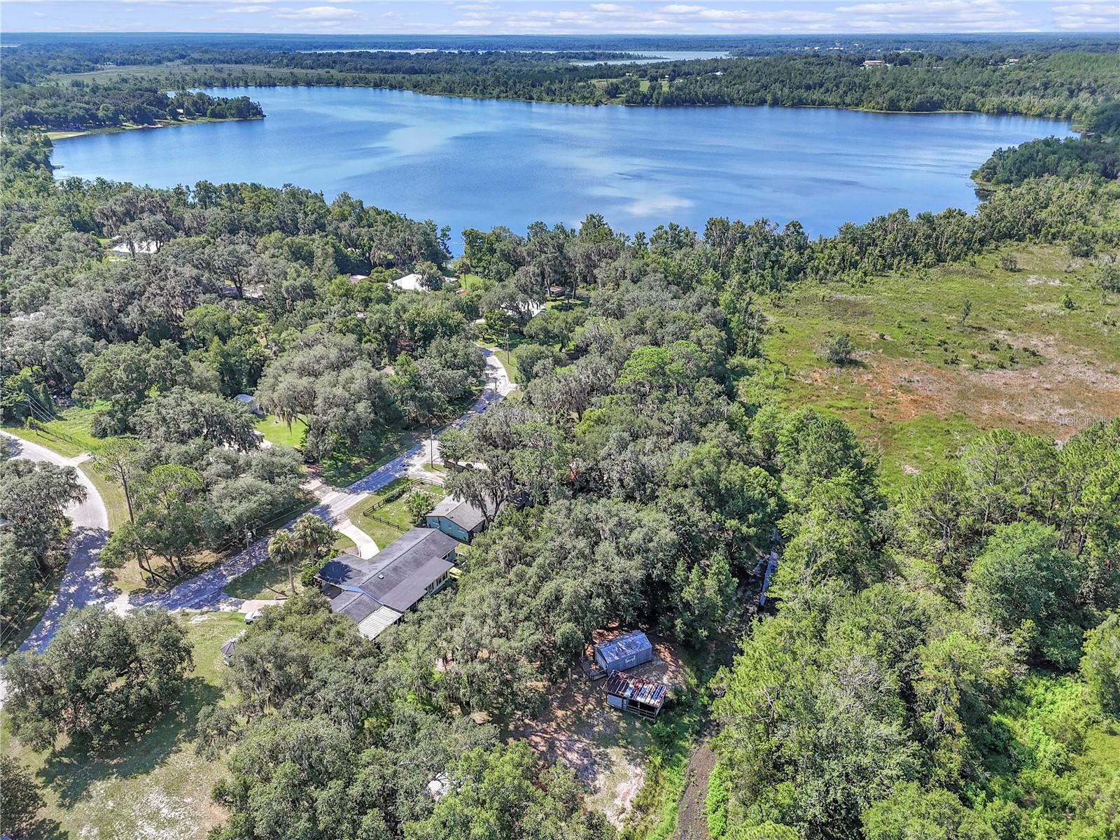 LAKE & FOREST CLUB - Residential