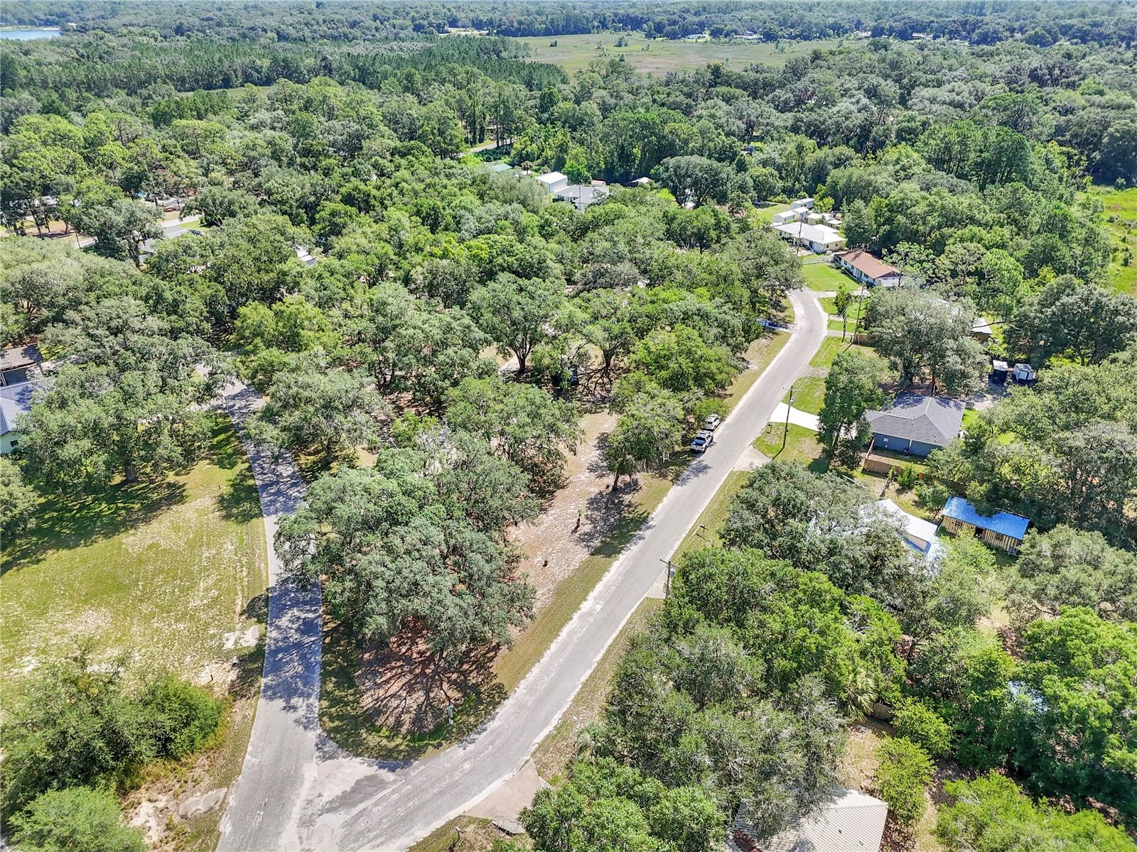 LAKE & FOREST CLUB - Residential