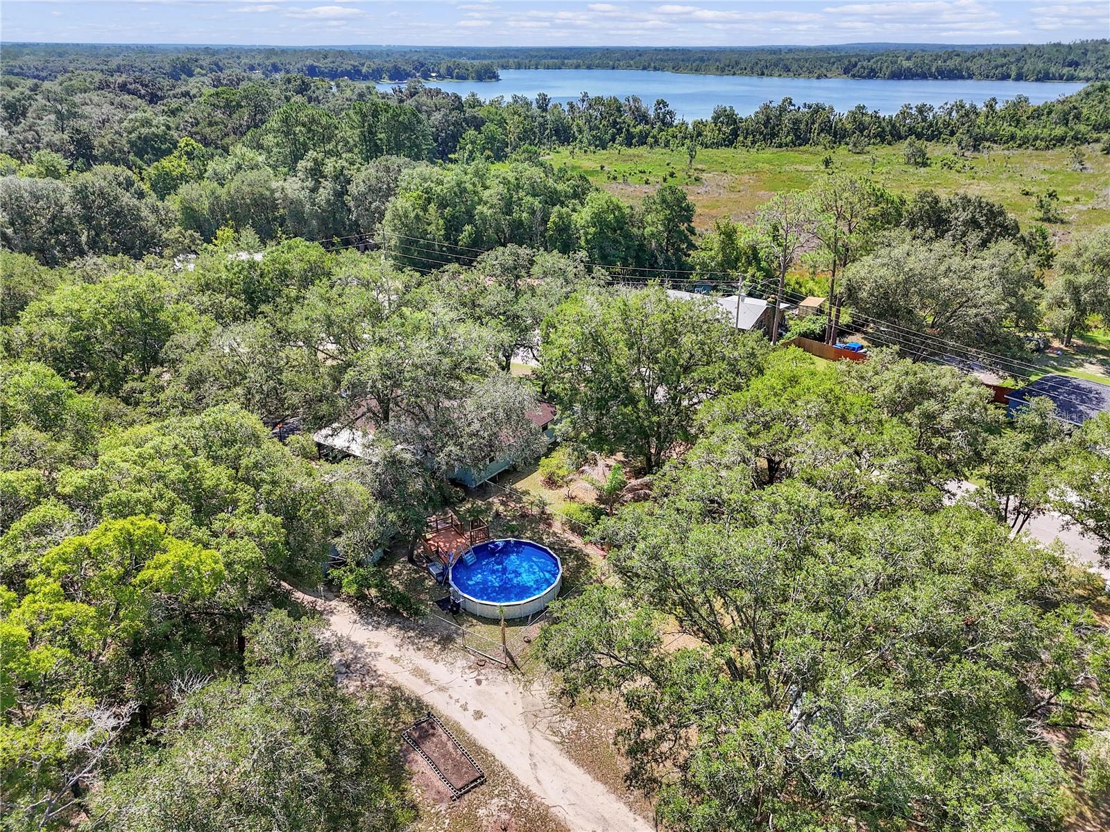 LAKE & FOREST CLUB - Residential