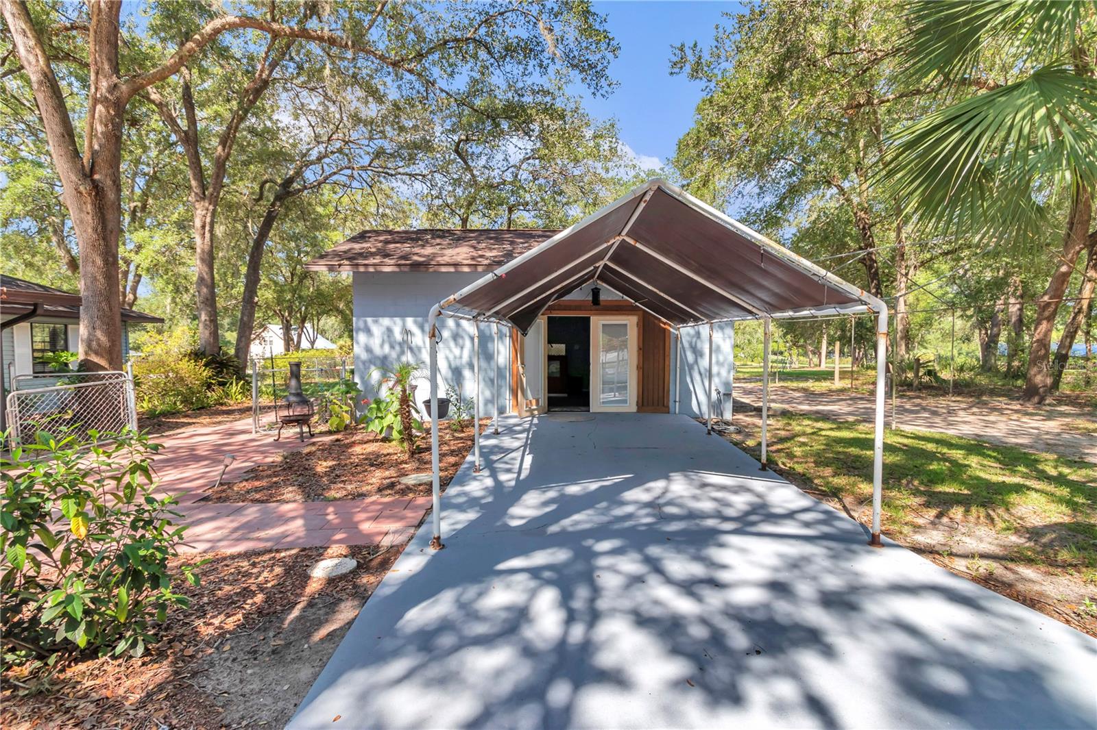 LAKE & FOREST CLUB - Residential