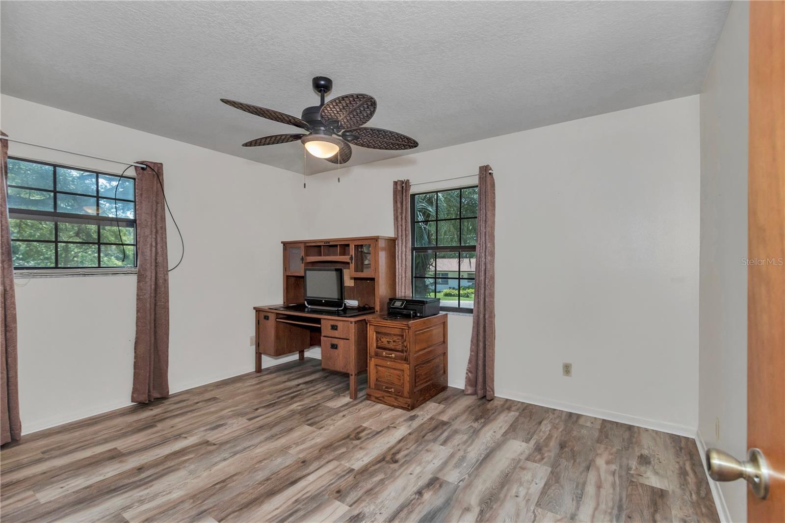 LAKE & FOREST CLUB - Residential