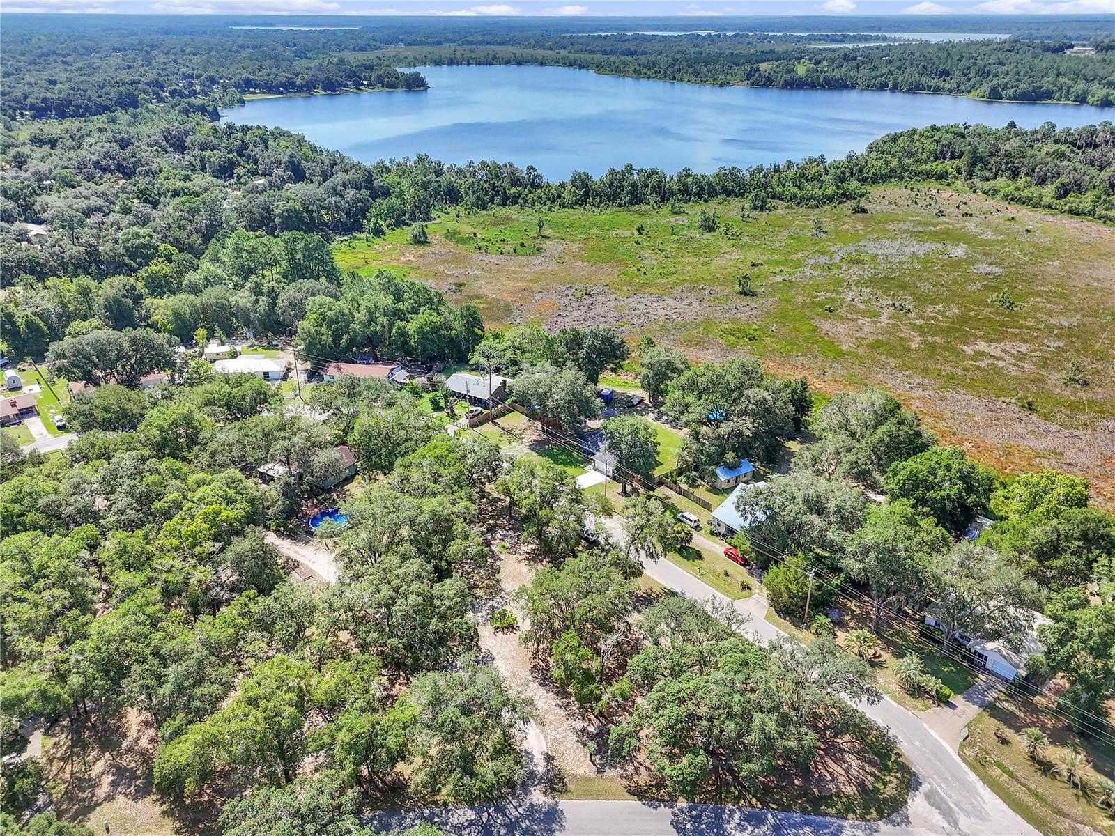 LAKE & FOREST CLUB - Residential