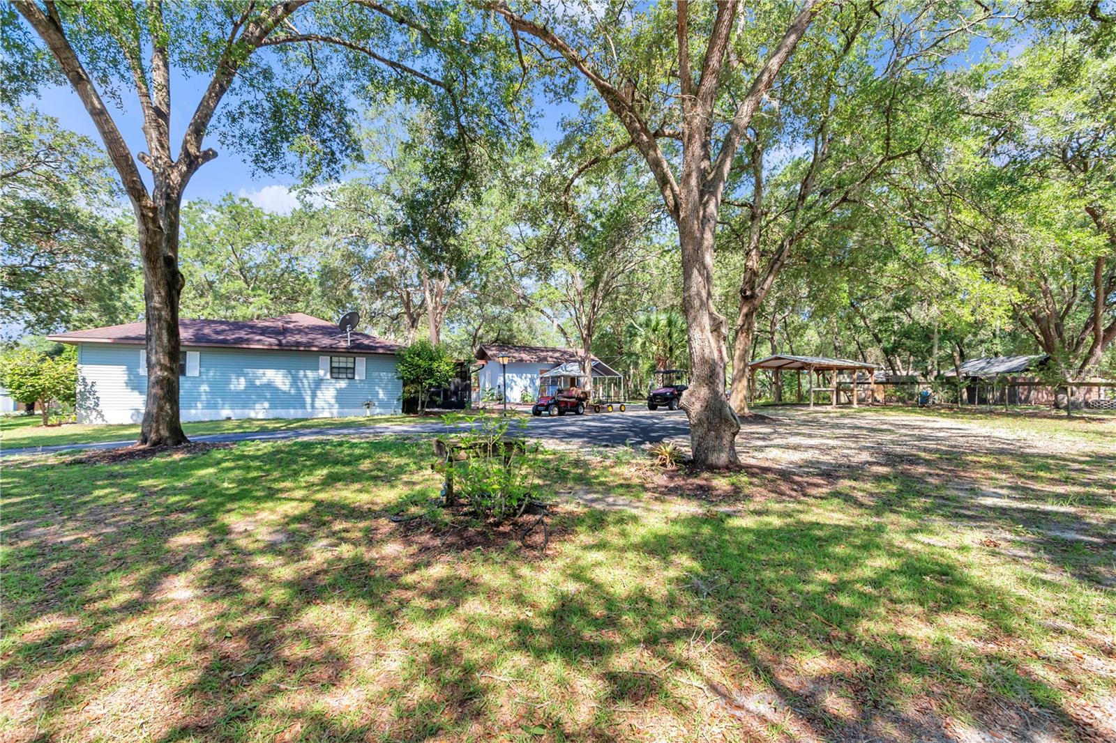 LAKE & FOREST CLUB - Residential