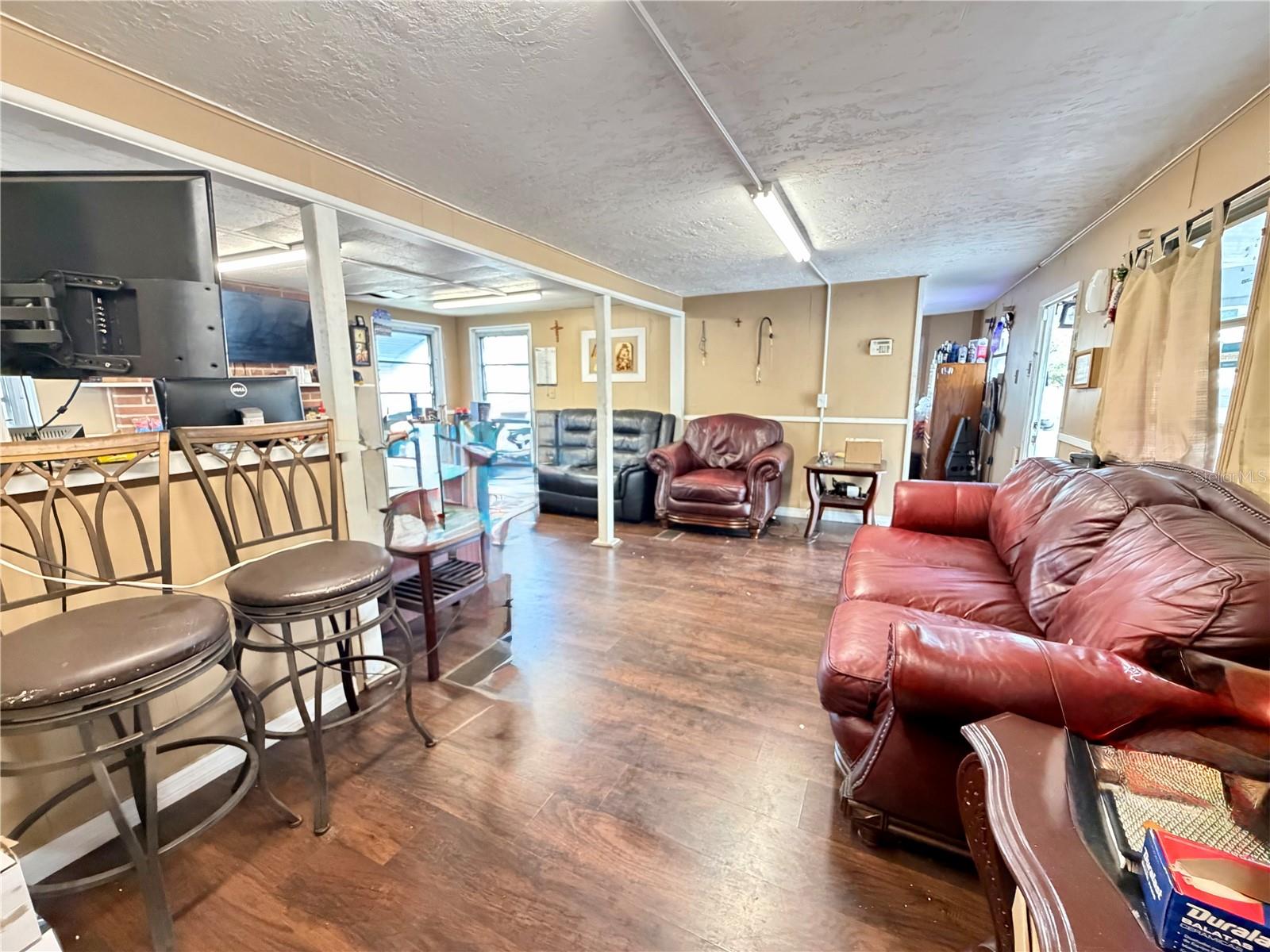 DIXIE HWY - Commercial Sale