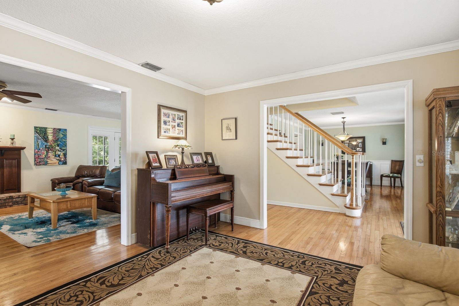 SPANISH OAKS - Residential