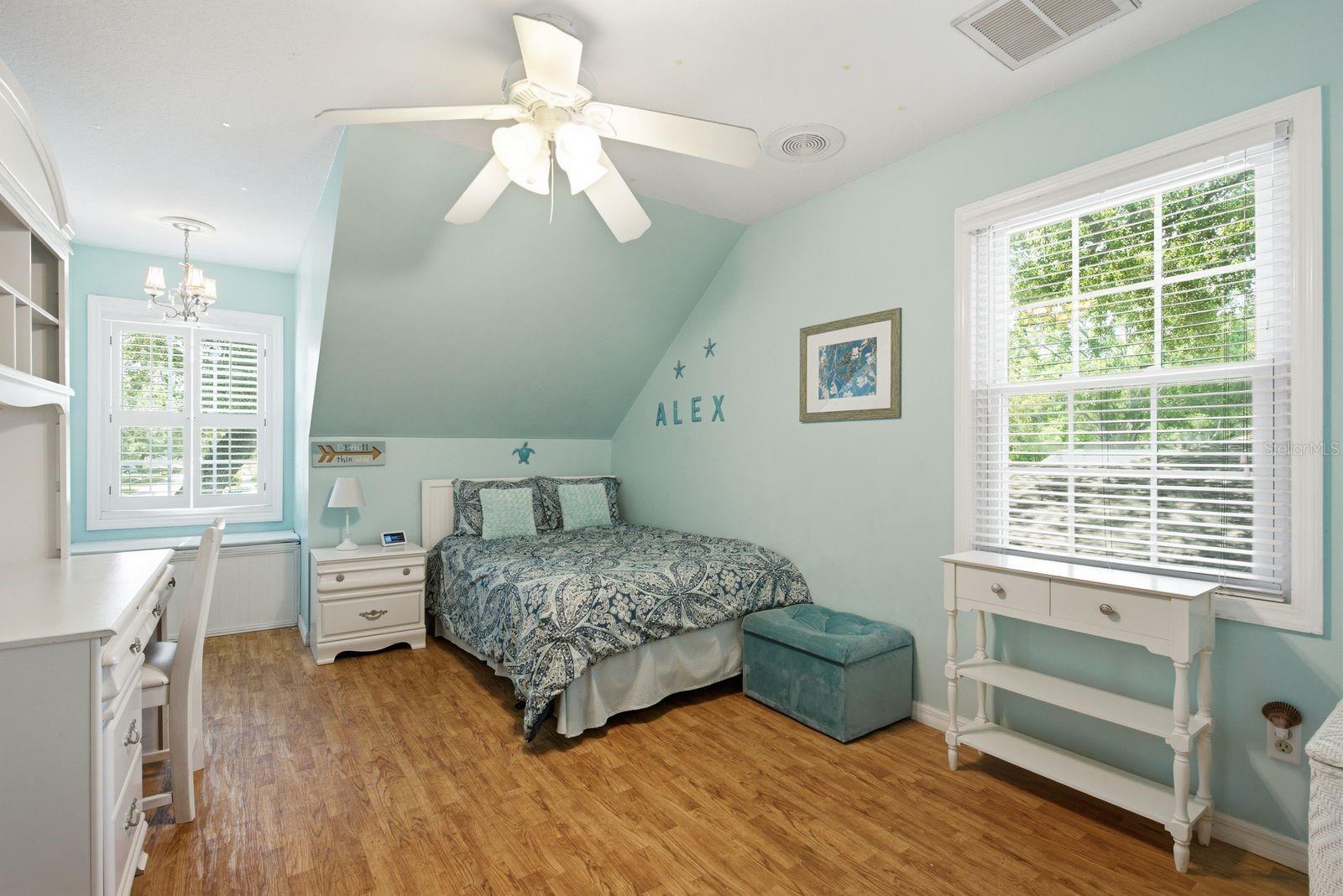 SPANISH OAKS - Residential