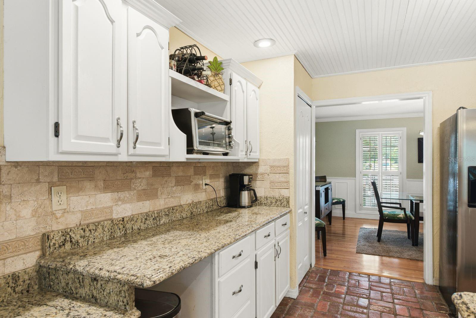 SPANISH OAKS - Residential