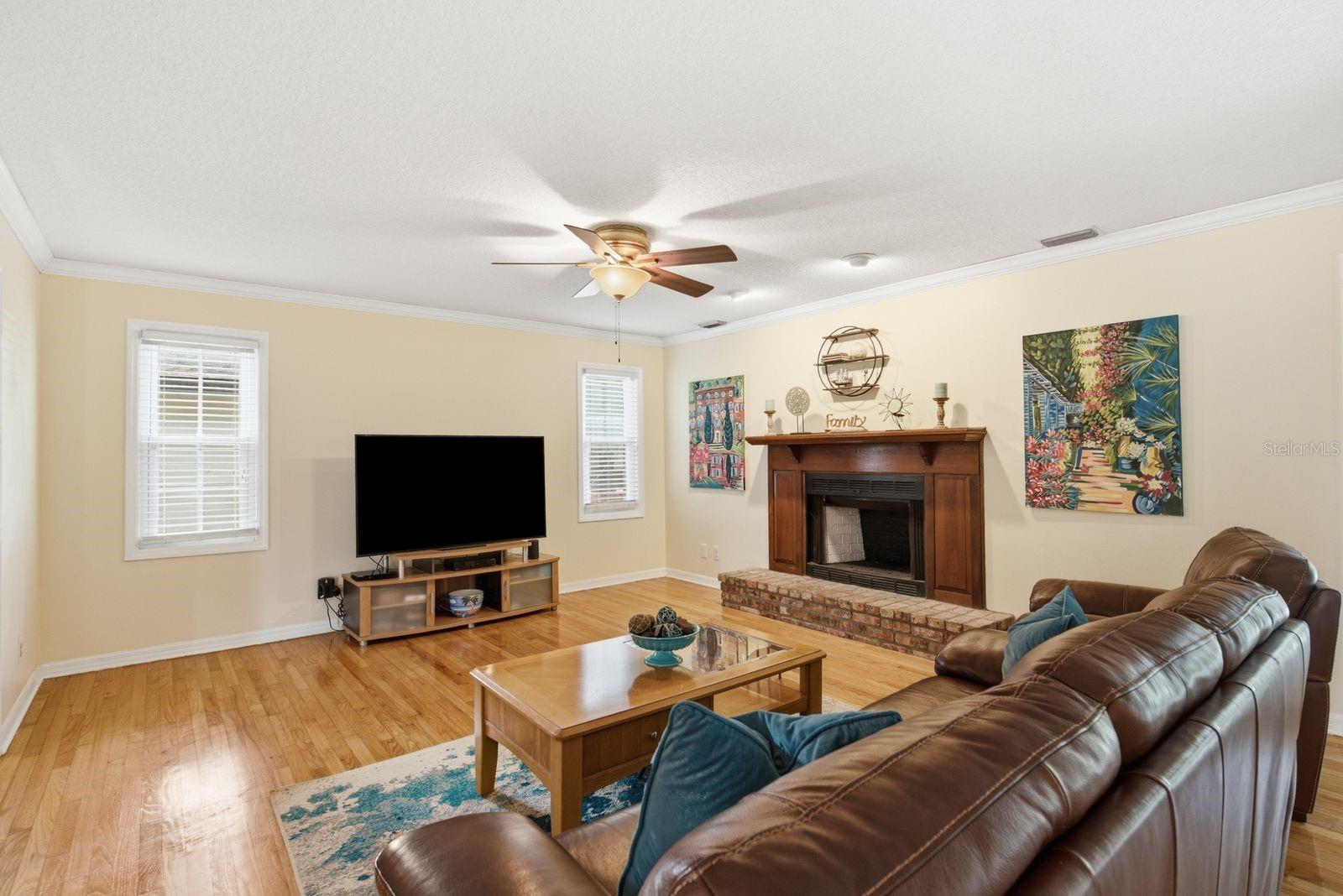 SPANISH OAKS - Residential