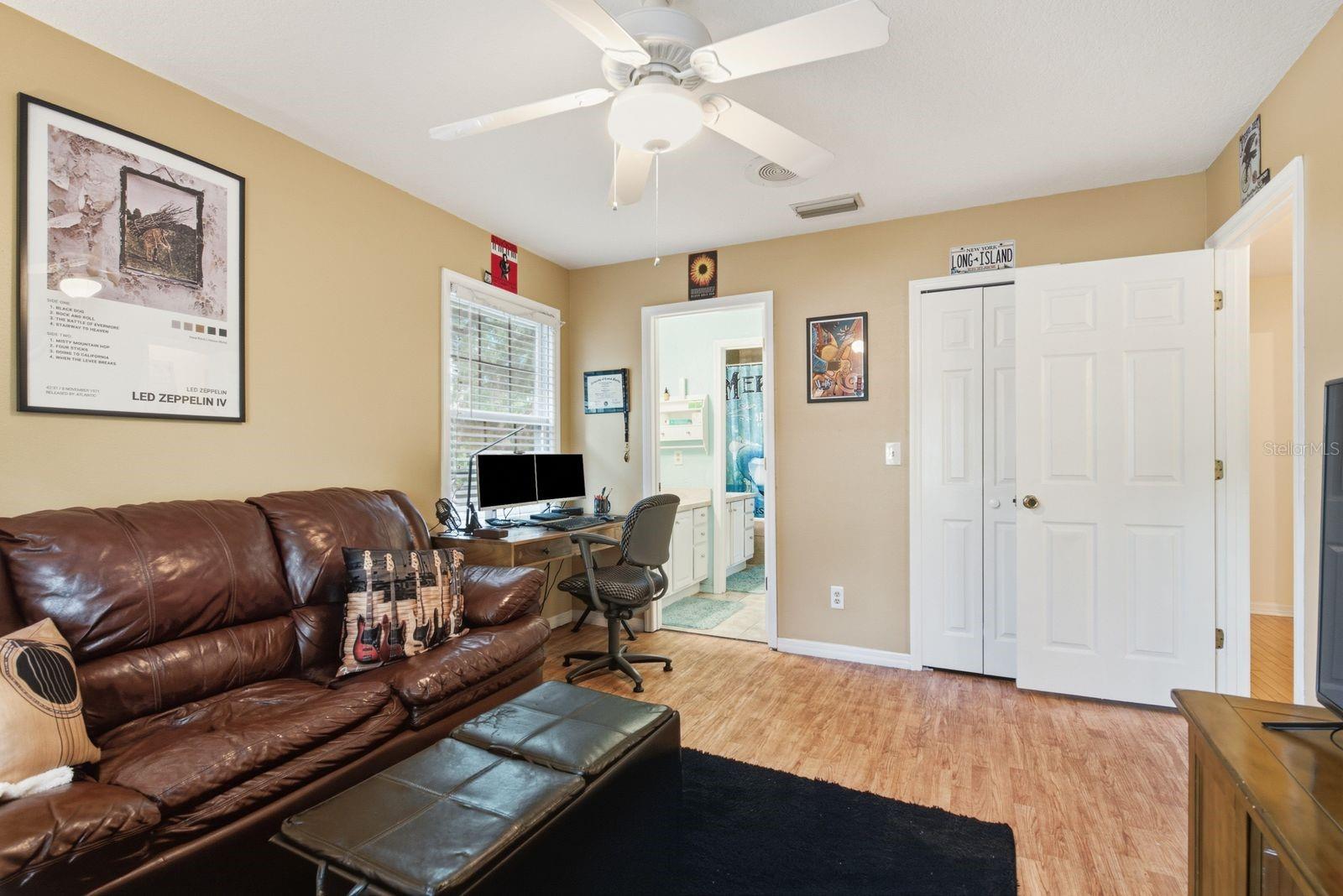 SPANISH OAKS - Residential