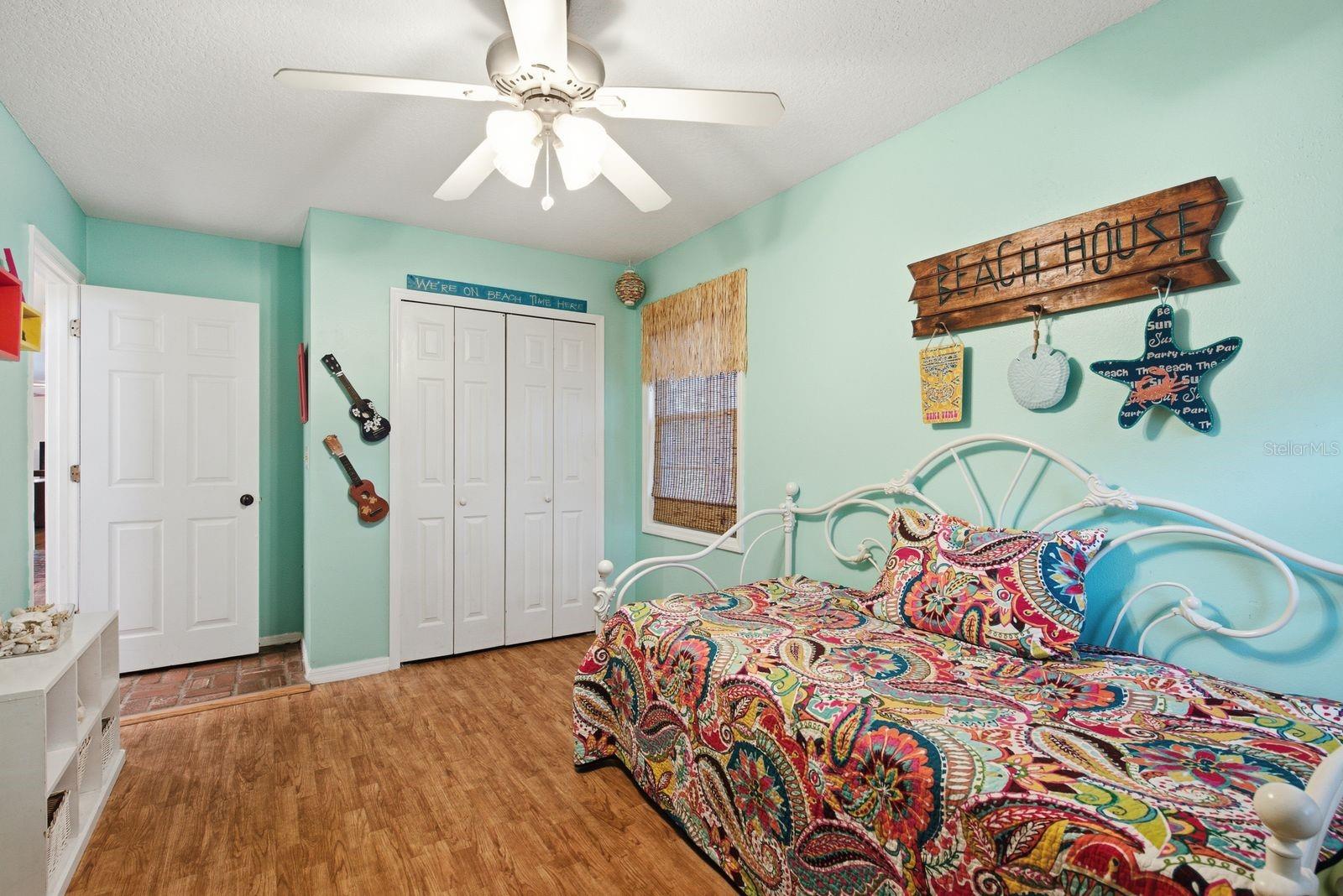 SPANISH OAKS - Residential