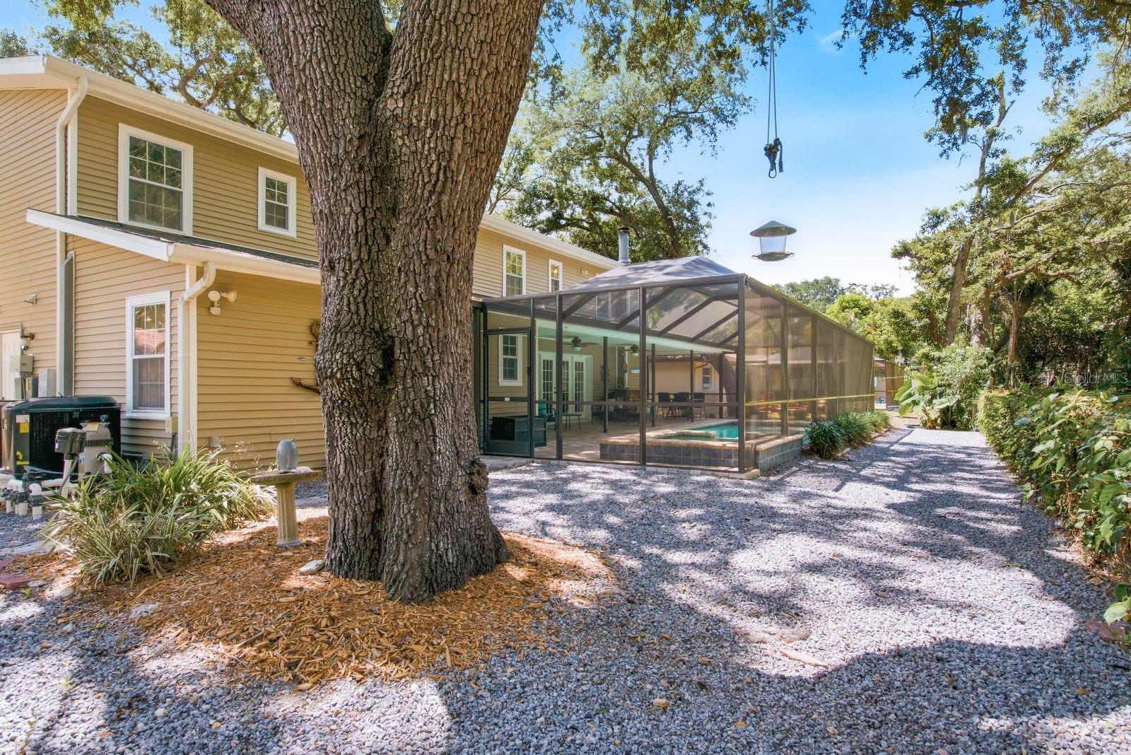 SPANISH OAKS - Residential