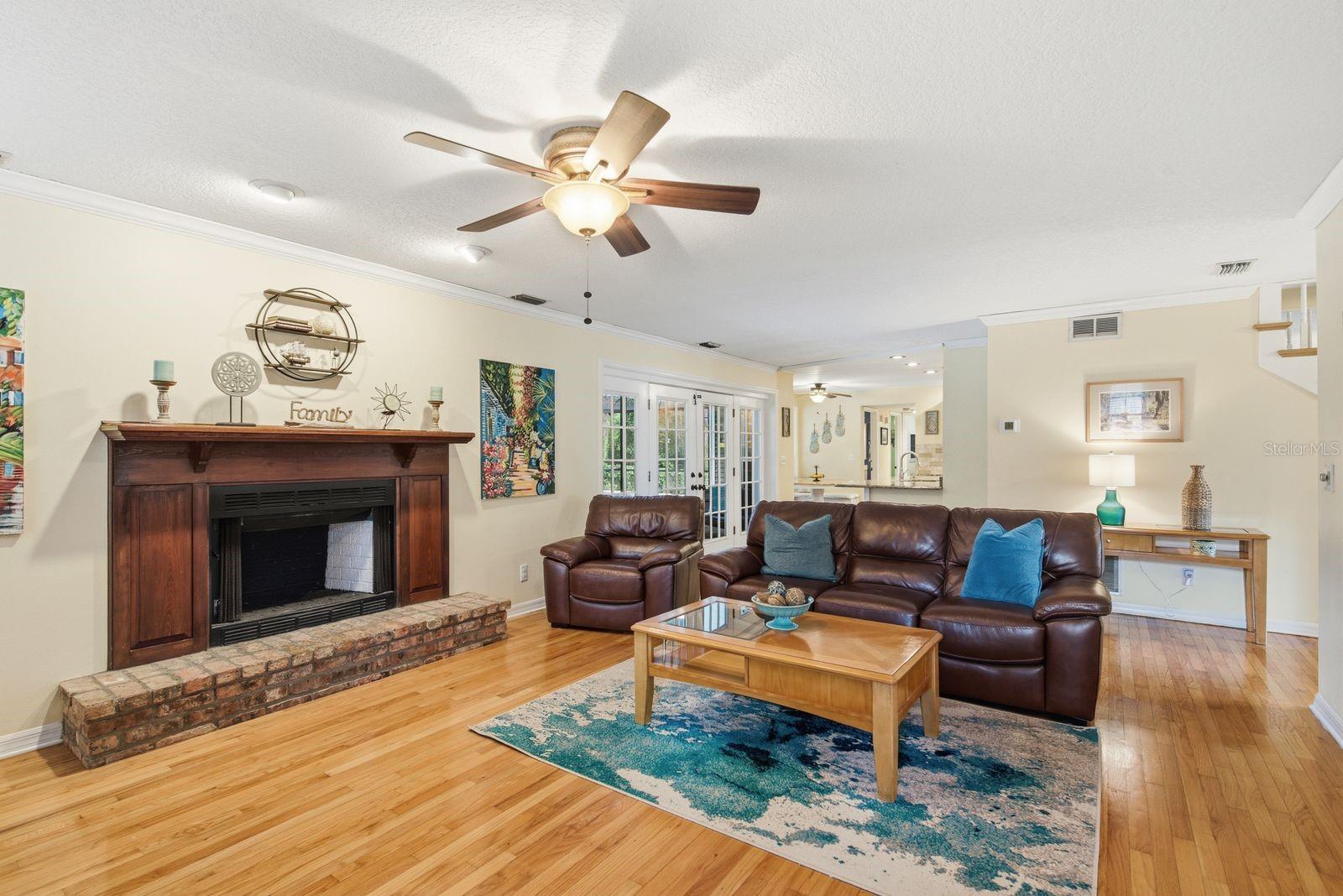 SPANISH OAKS - Residential