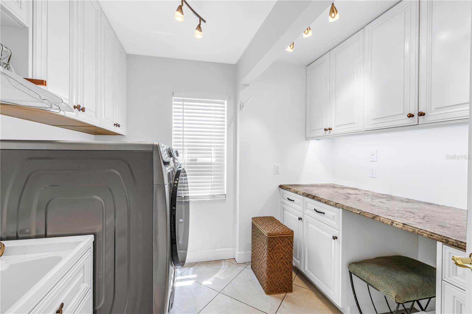 COUNTRYWAY PRCL B TRCT 7 PH 2 - Residential