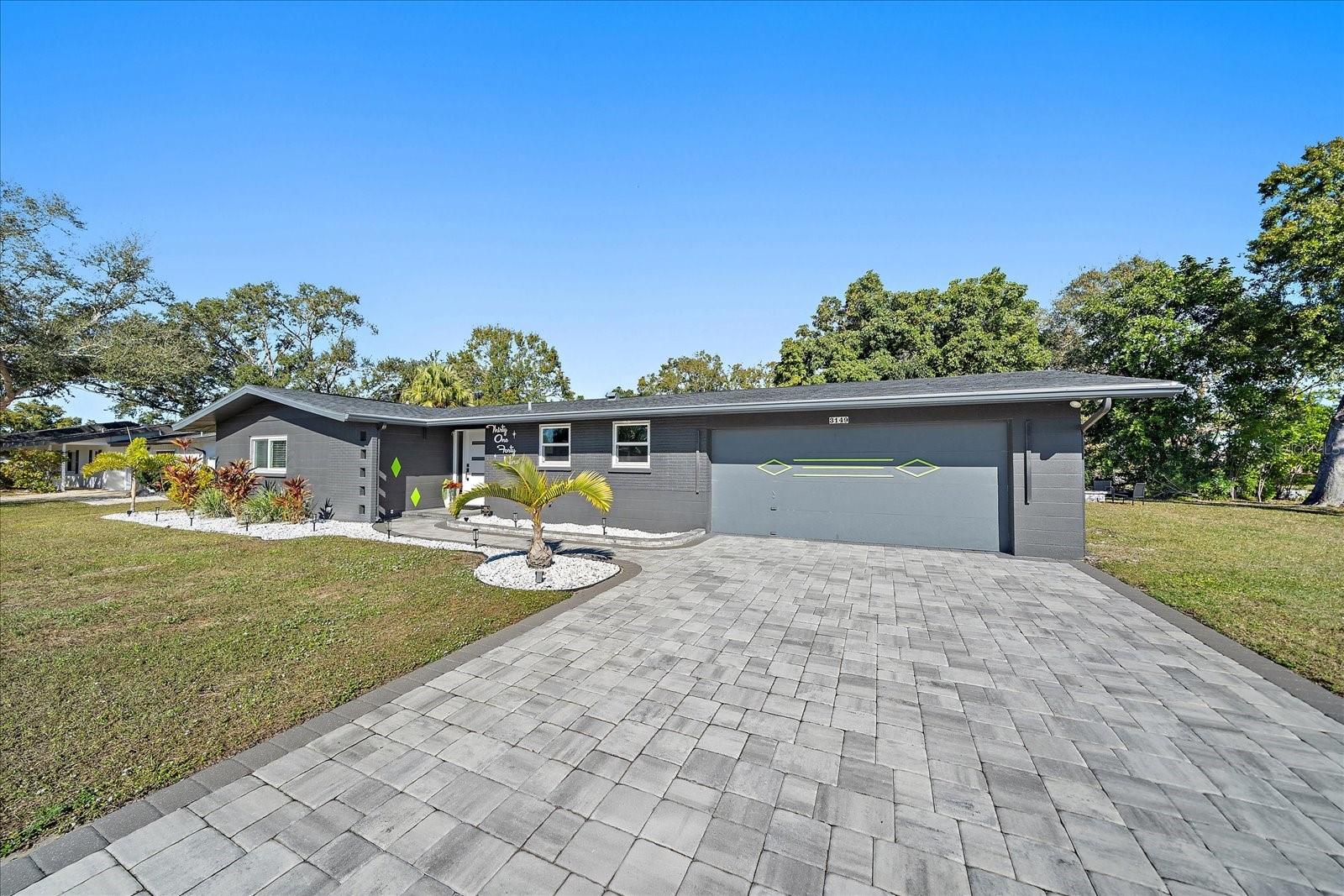 SOUTH GATE - Residential