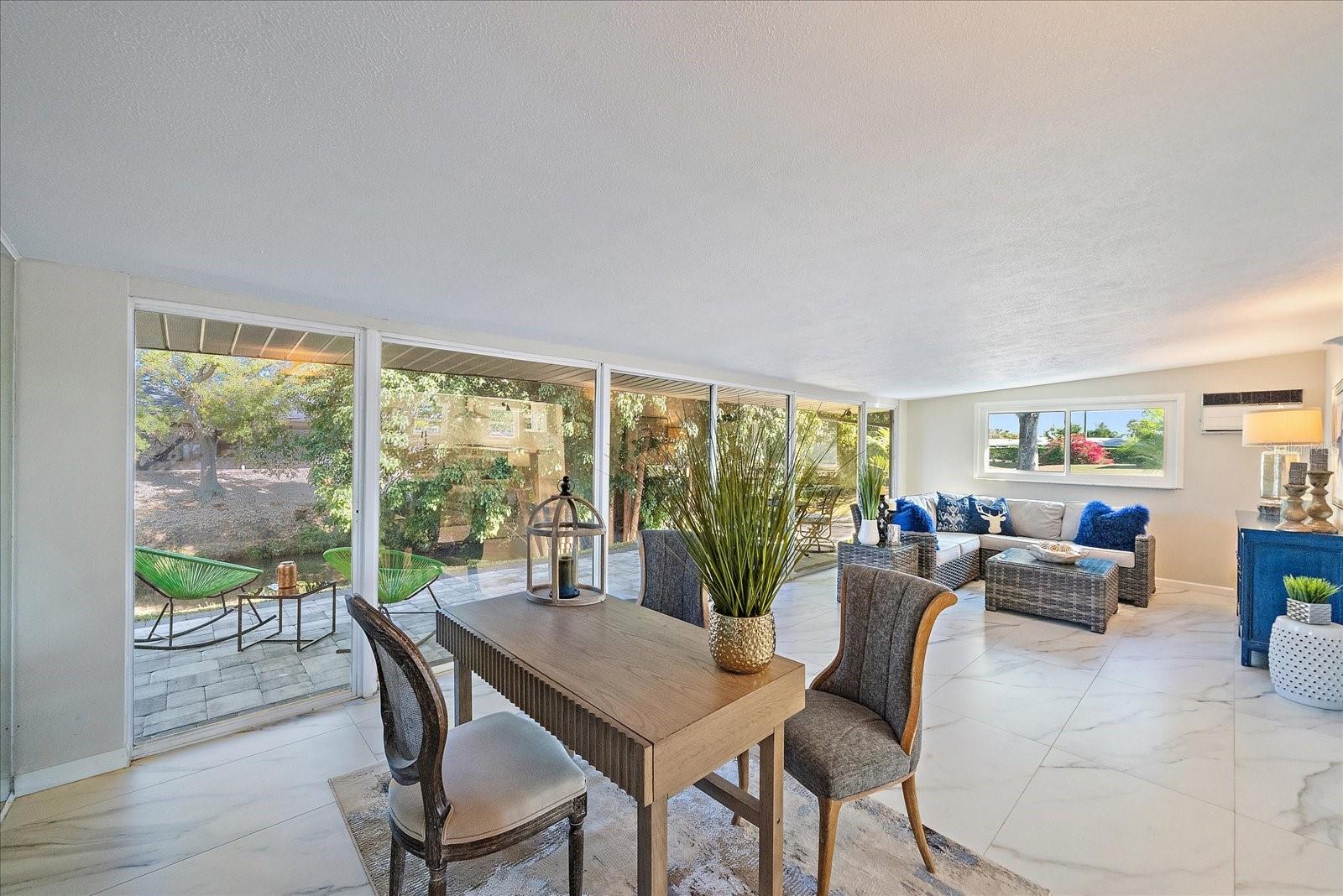 SOUTH GATE - Residential