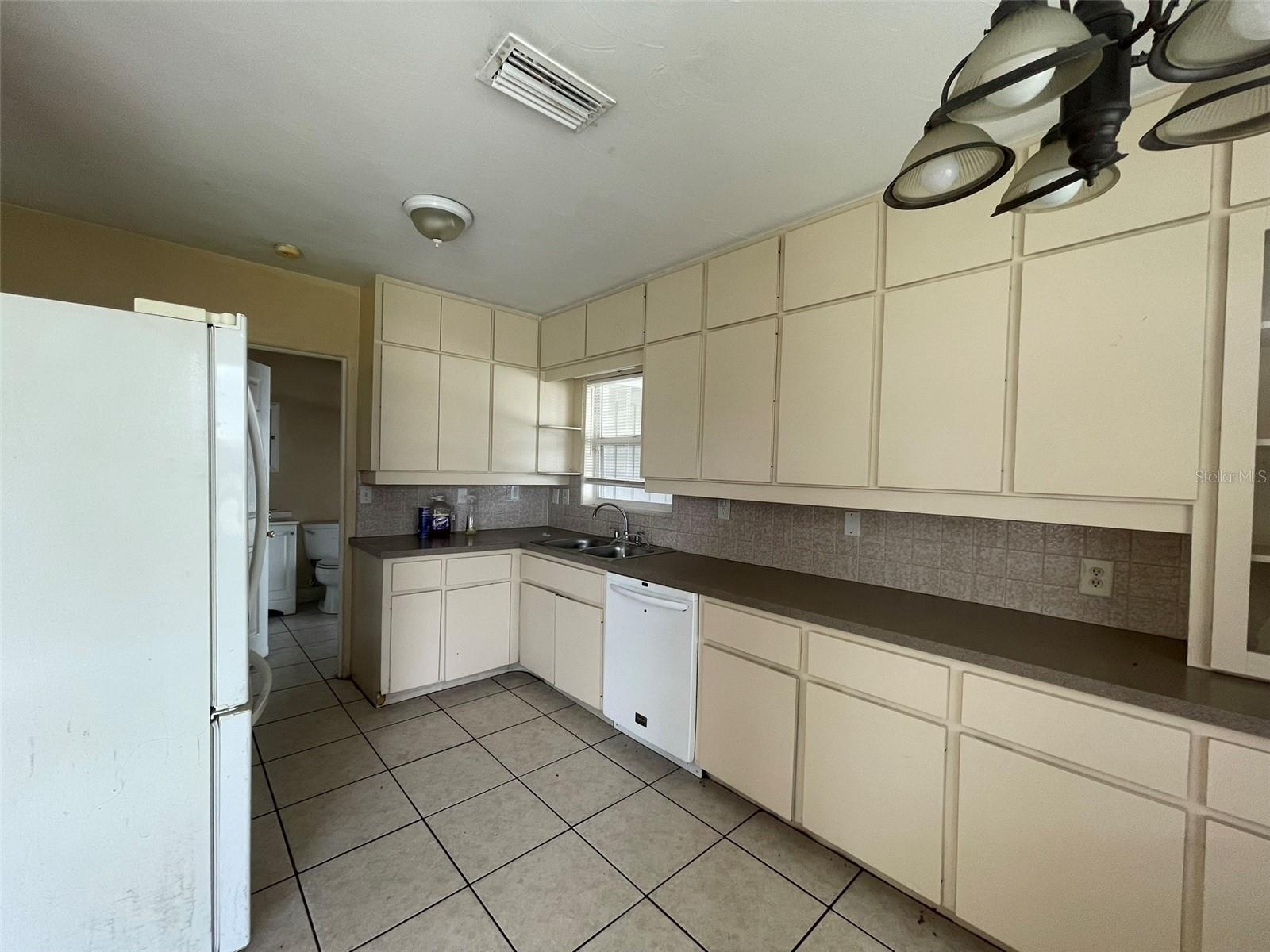 POINCIANA PARK FIRST ADD - Residential Lease