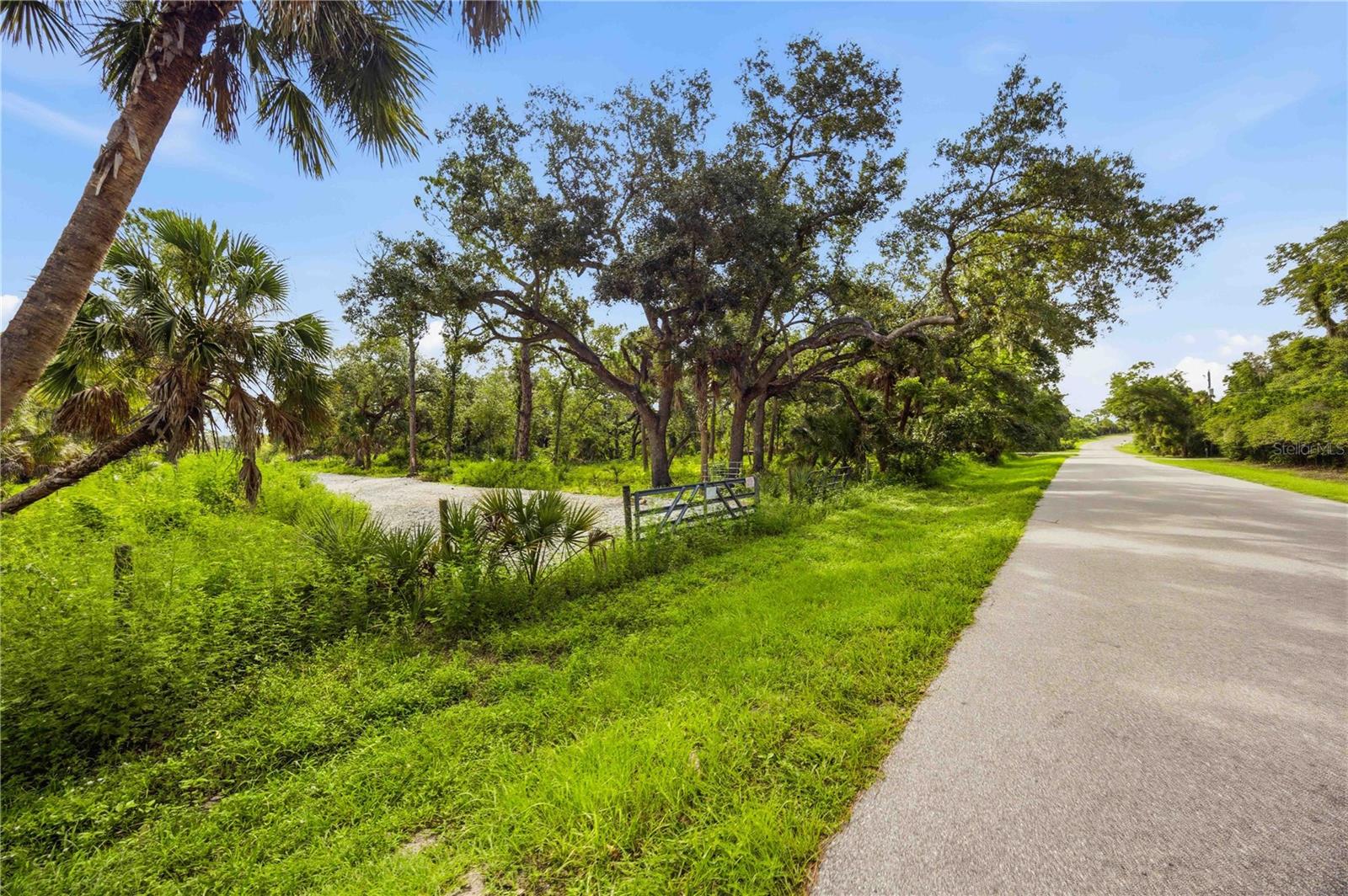EAGLE RIDGE ESTATES - Land