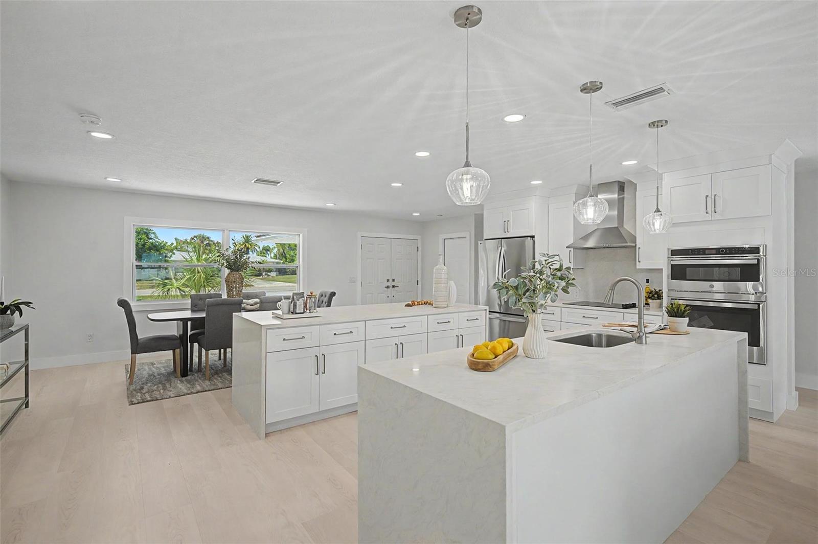 FLOR A MAR - Residential
