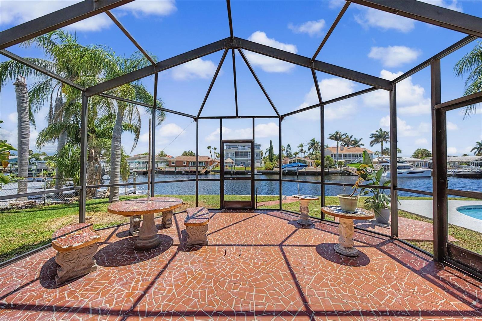 FLOR A MAR - Residential