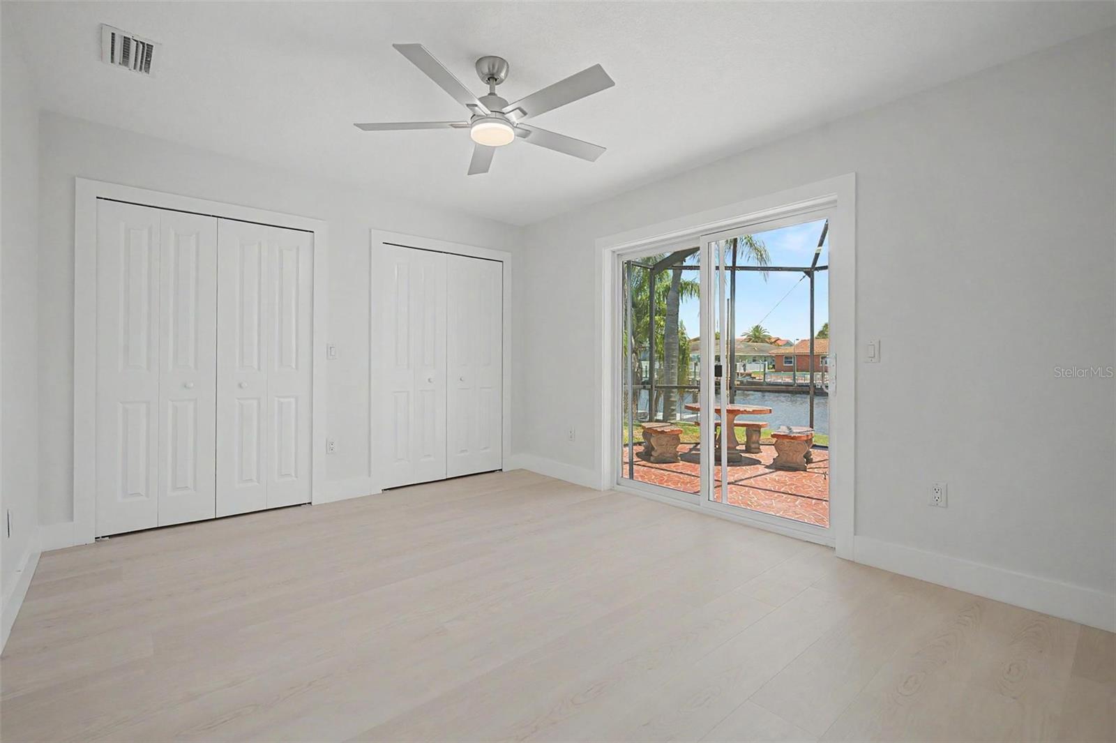 FLOR A MAR - Residential