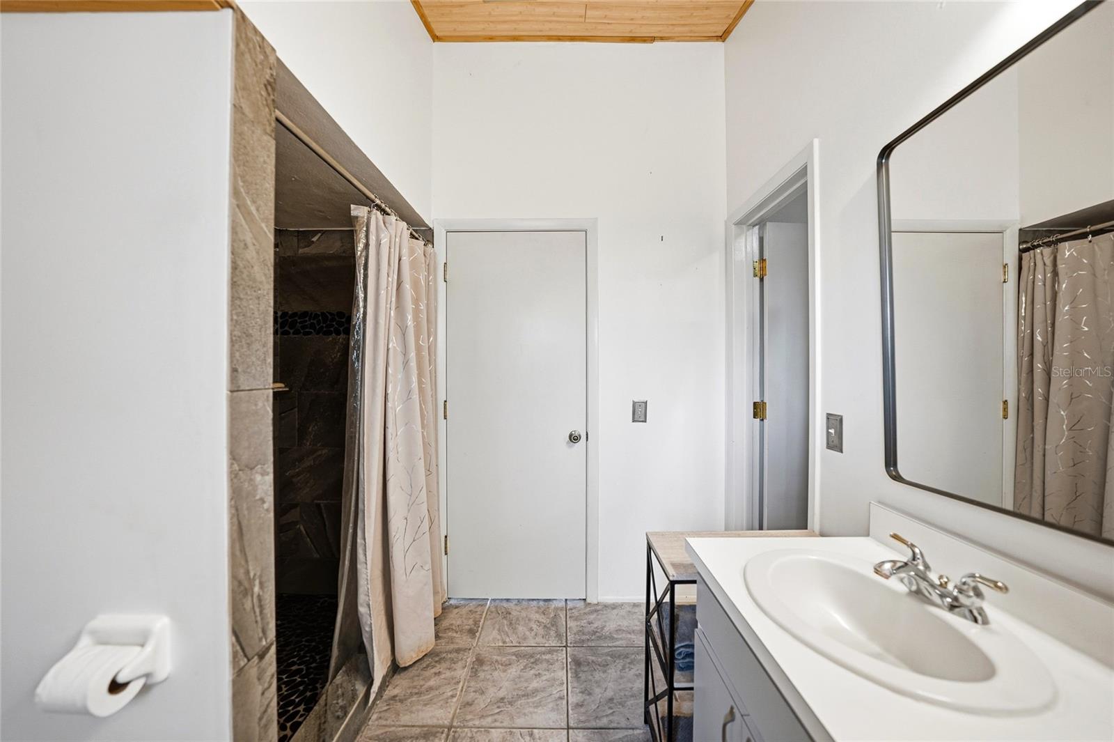 SOUTH VENICE - Residential