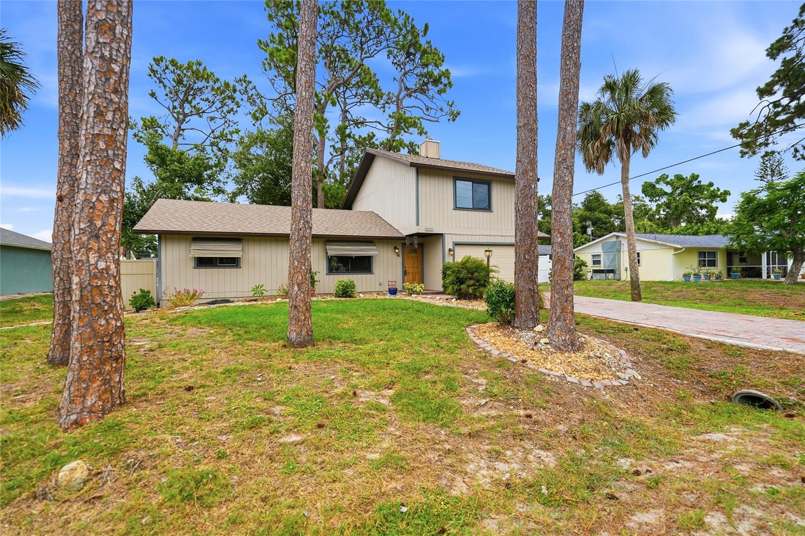 SOUTH VENICE - Residential