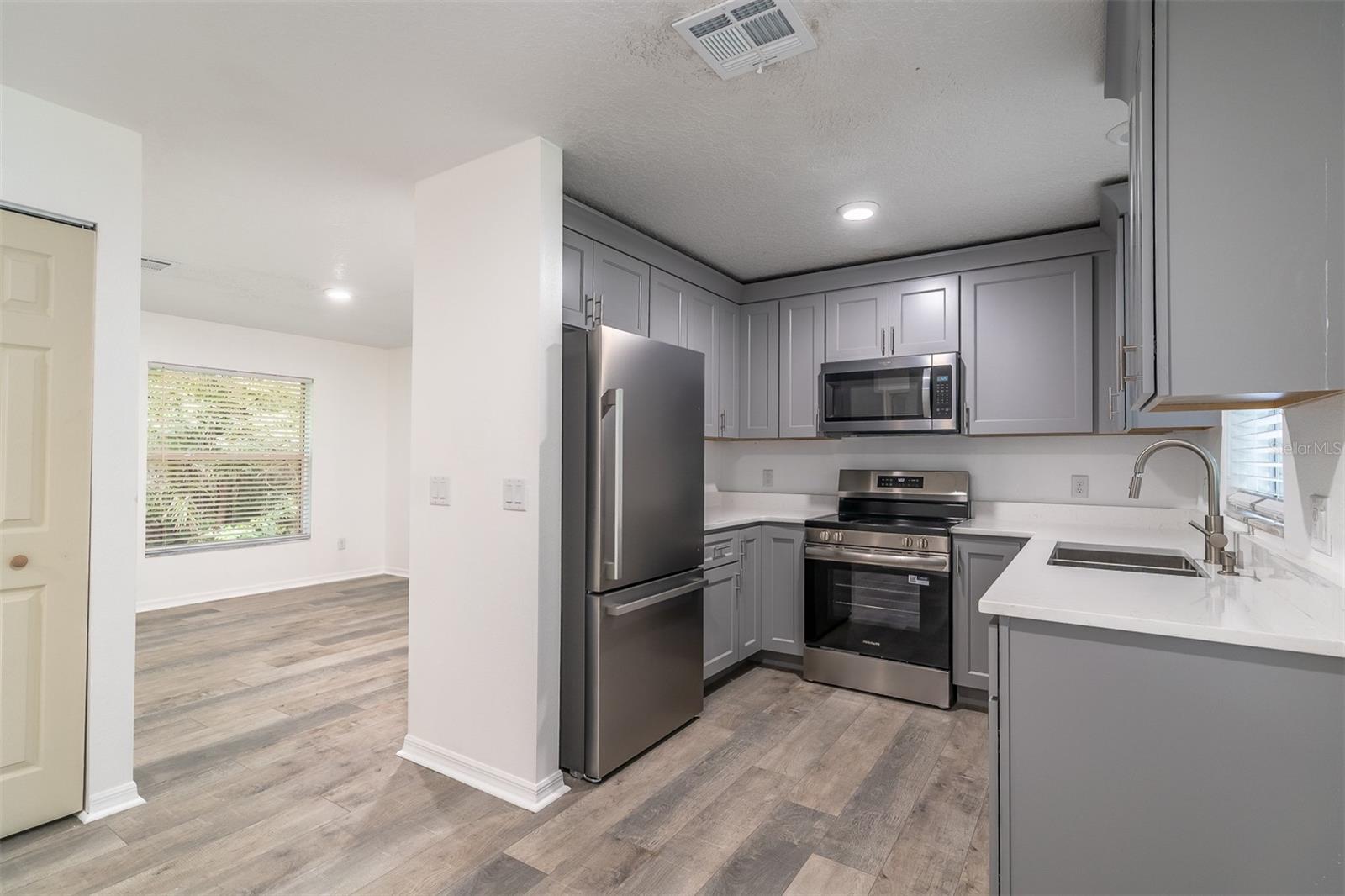 ARMSTRONG/STONE-ADELLE - Residential