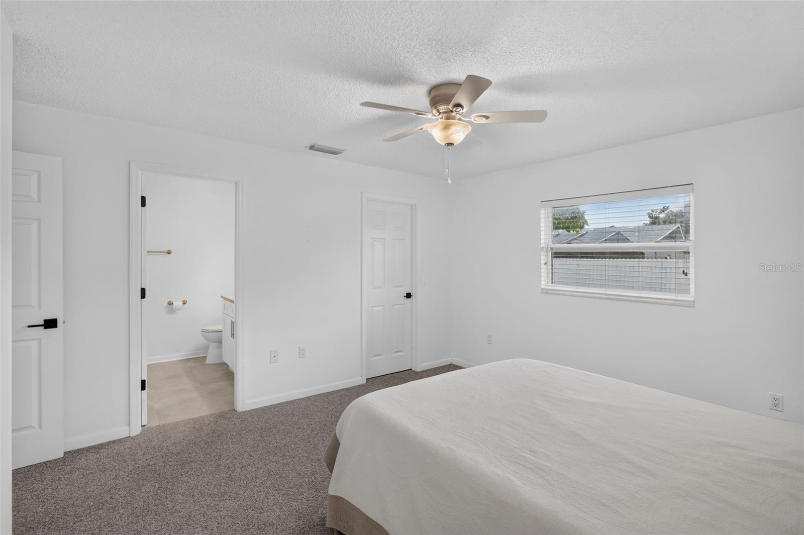LAKE SARASOTA - Residential