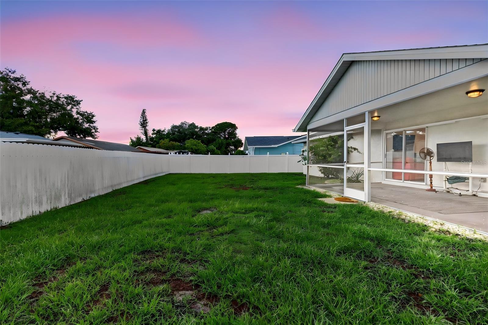 LAKE SARASOTA - Residential