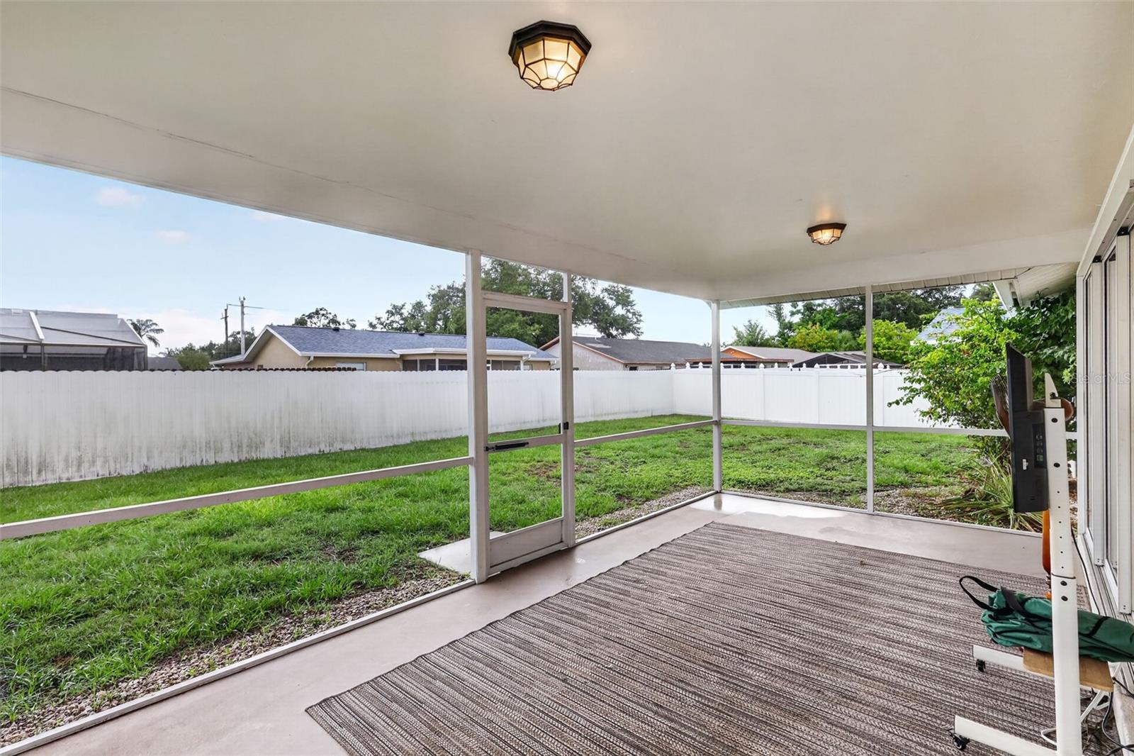 LAKE SARASOTA - Residential
