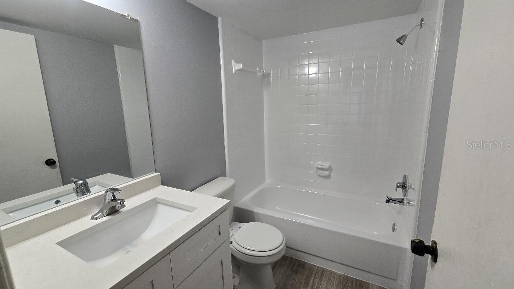 NORTH OAKS CONDO III - Residential