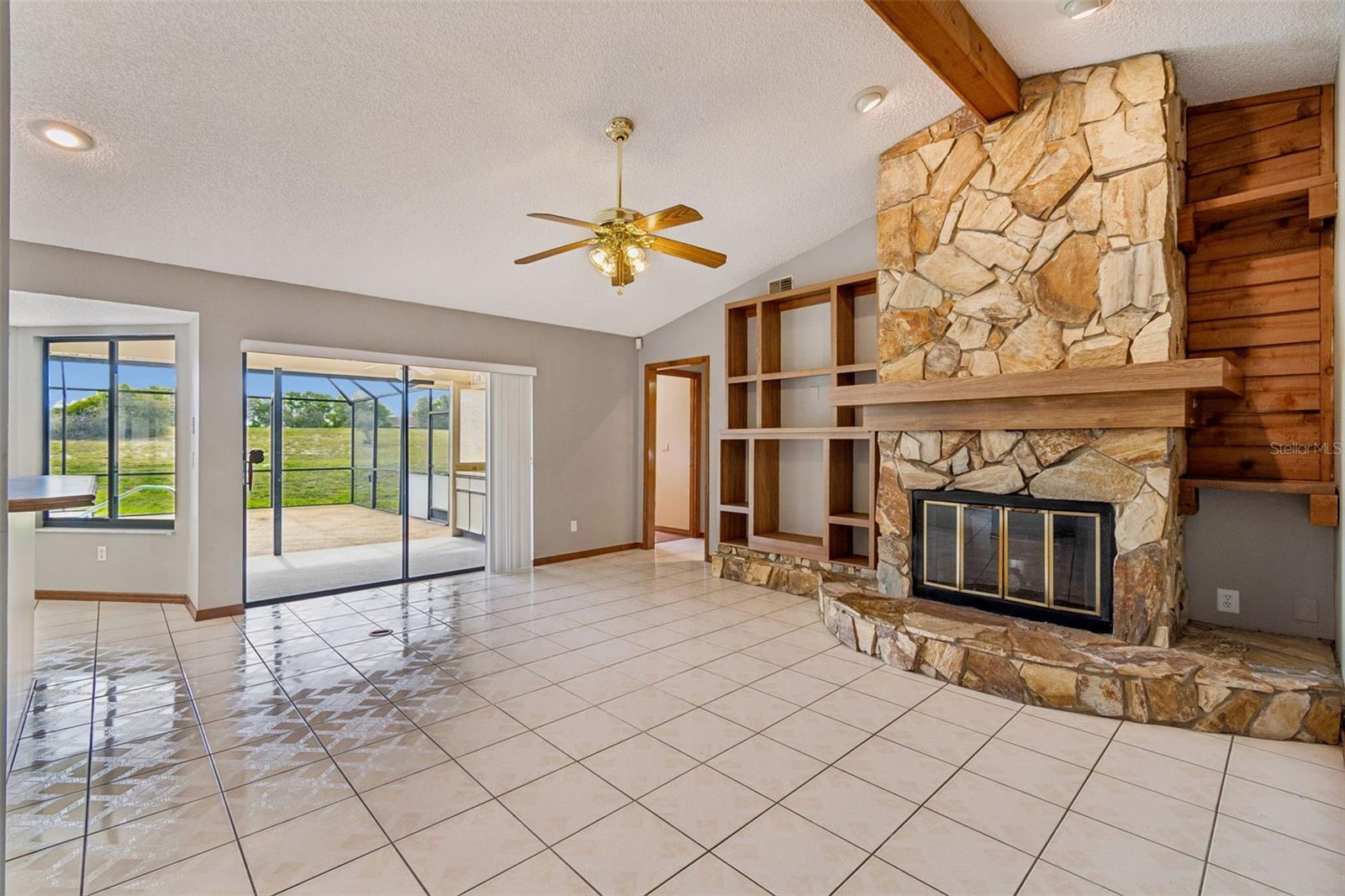 SPRING HILL - Residential