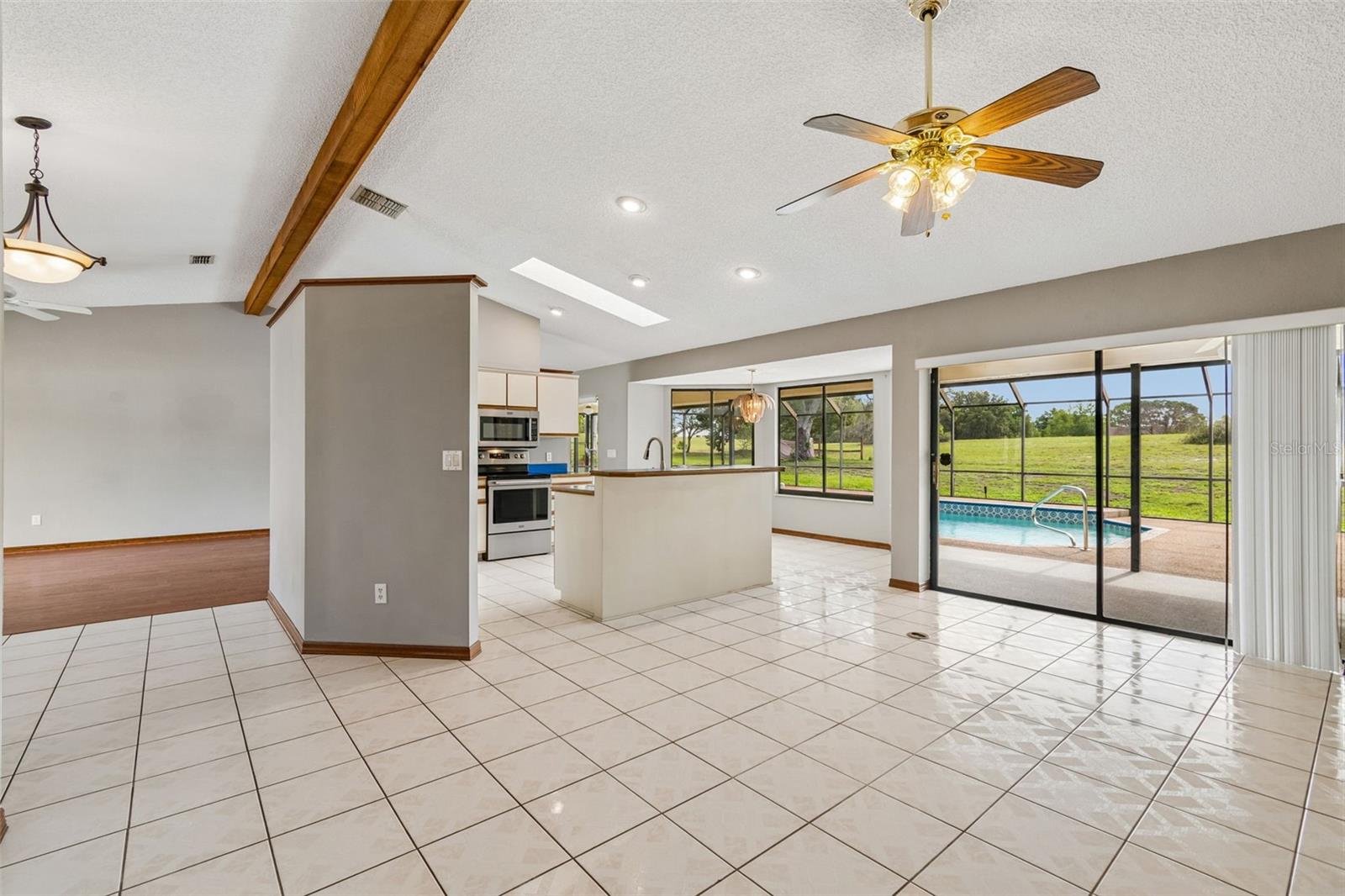SPRING HILL - Residential