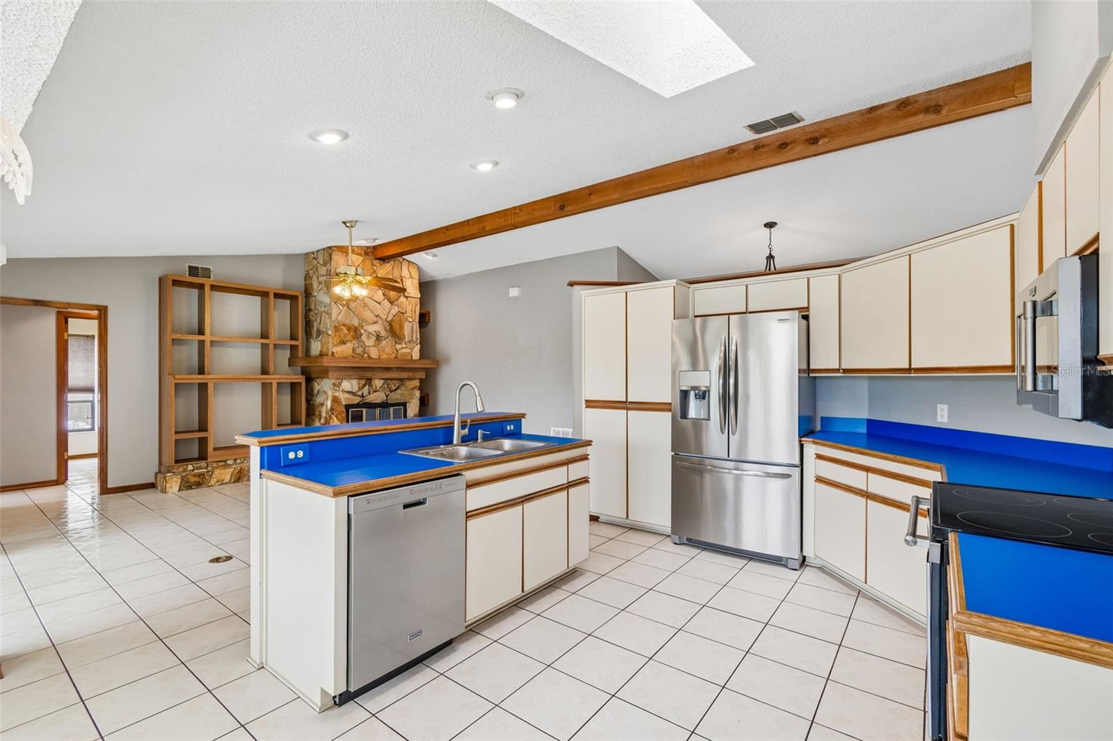 SPRING HILL - Residential