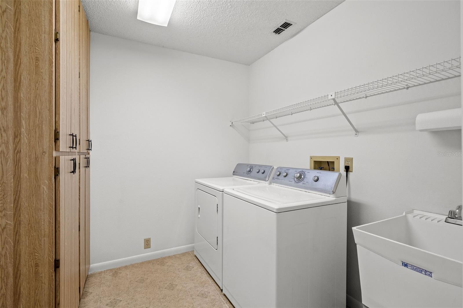 FAIRWAY SPGS - Residential