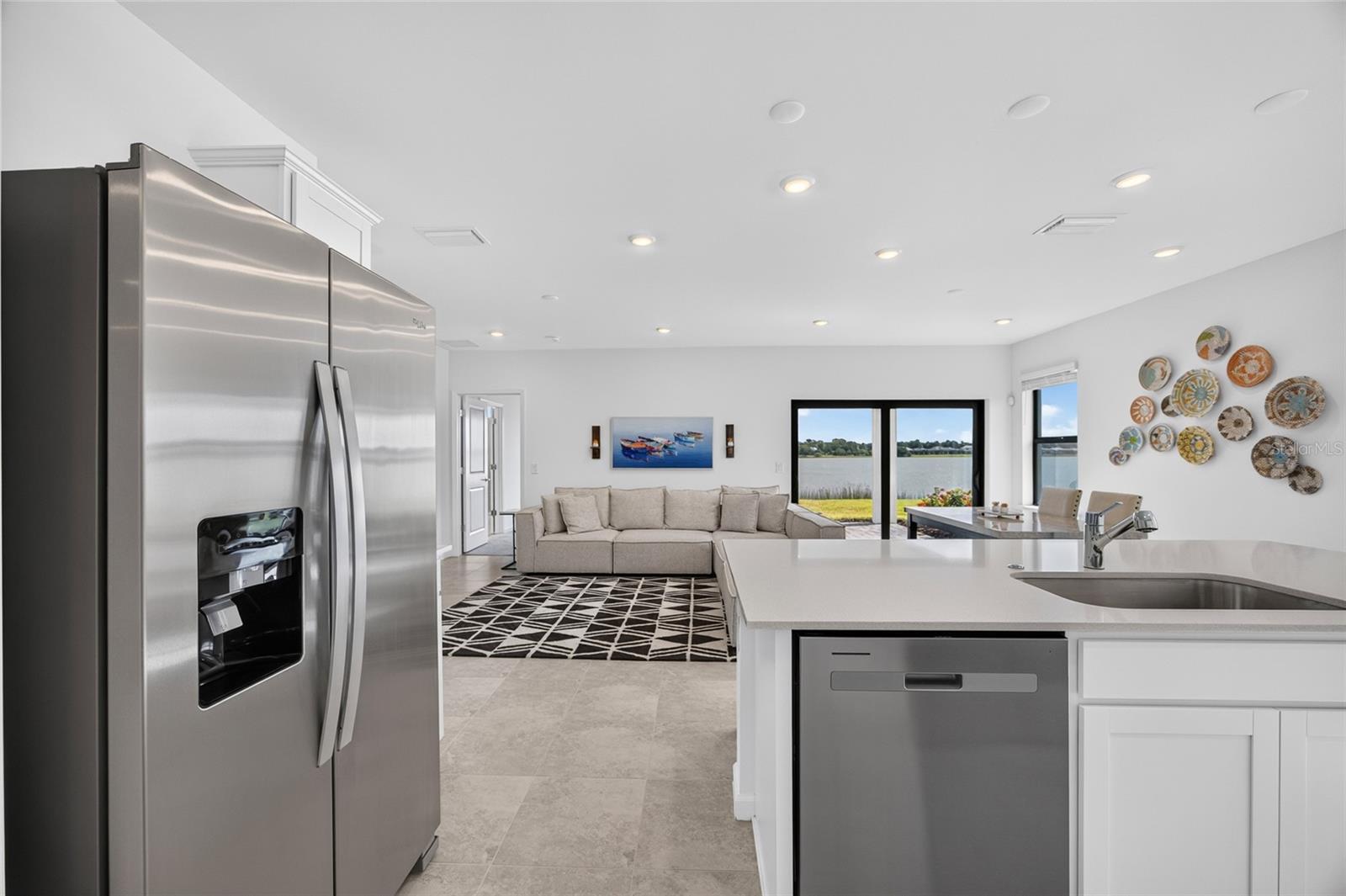 AVANTI/WATERSIDE - Residential