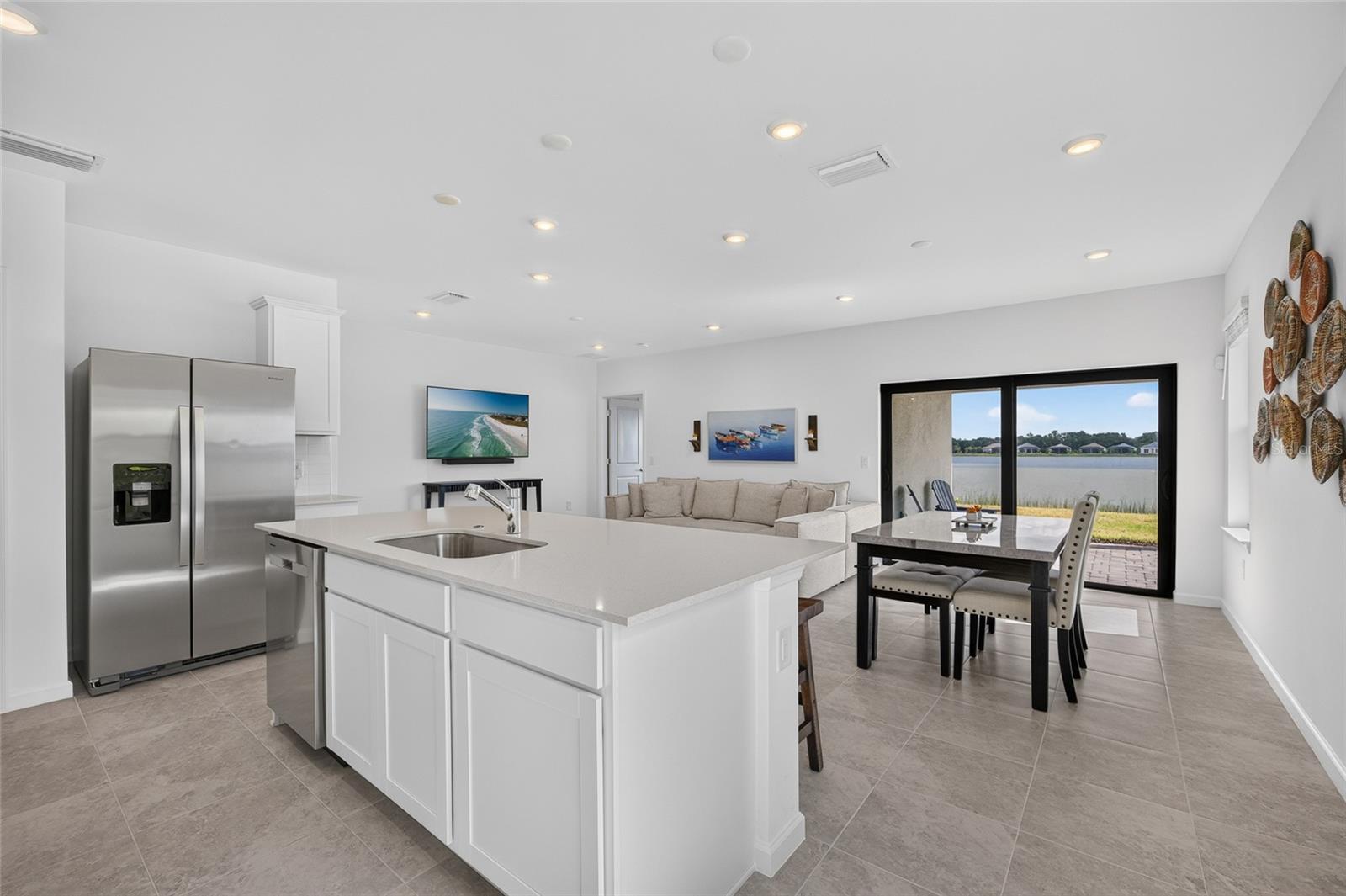 AVANTI/WATERSIDE - Residential