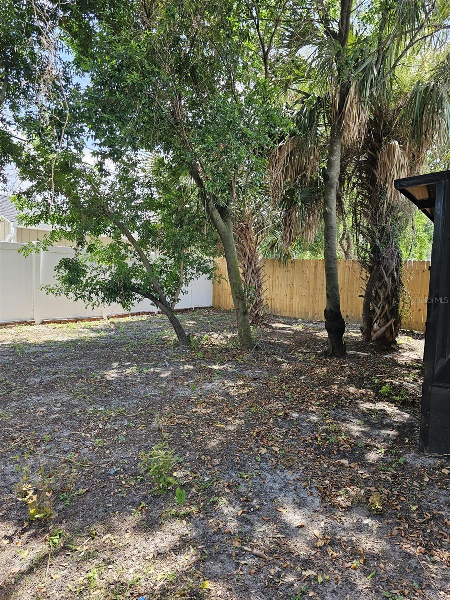 SKY LAKE - Residential Lease