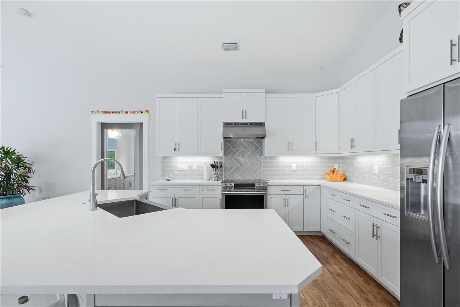 COUNTRY CREEK - Residential