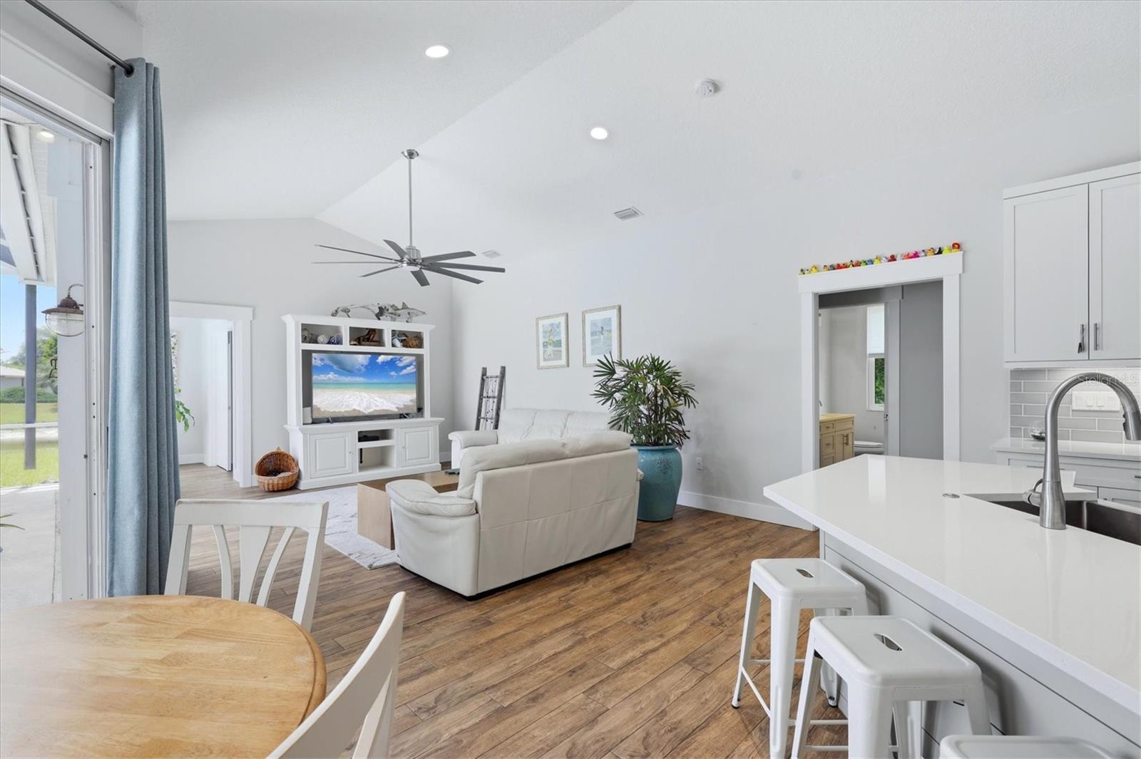 COUNTRY CREEK - Residential