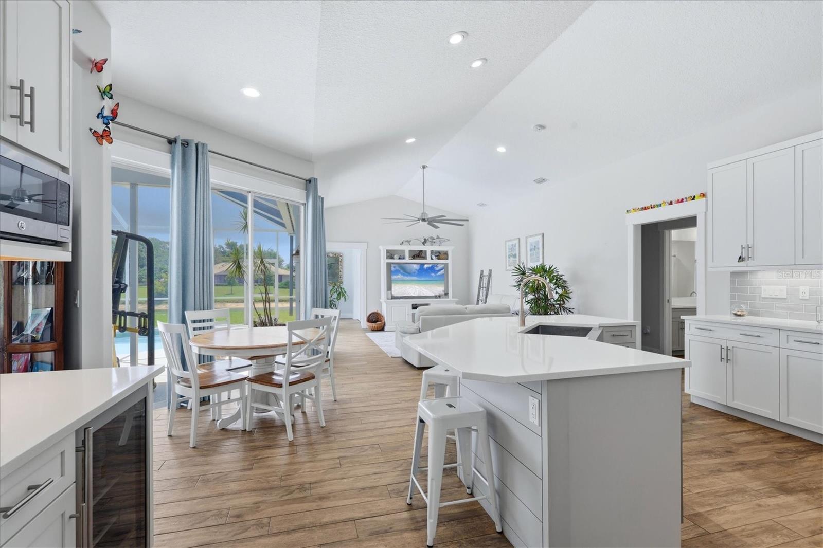 COUNTRY CREEK - Residential