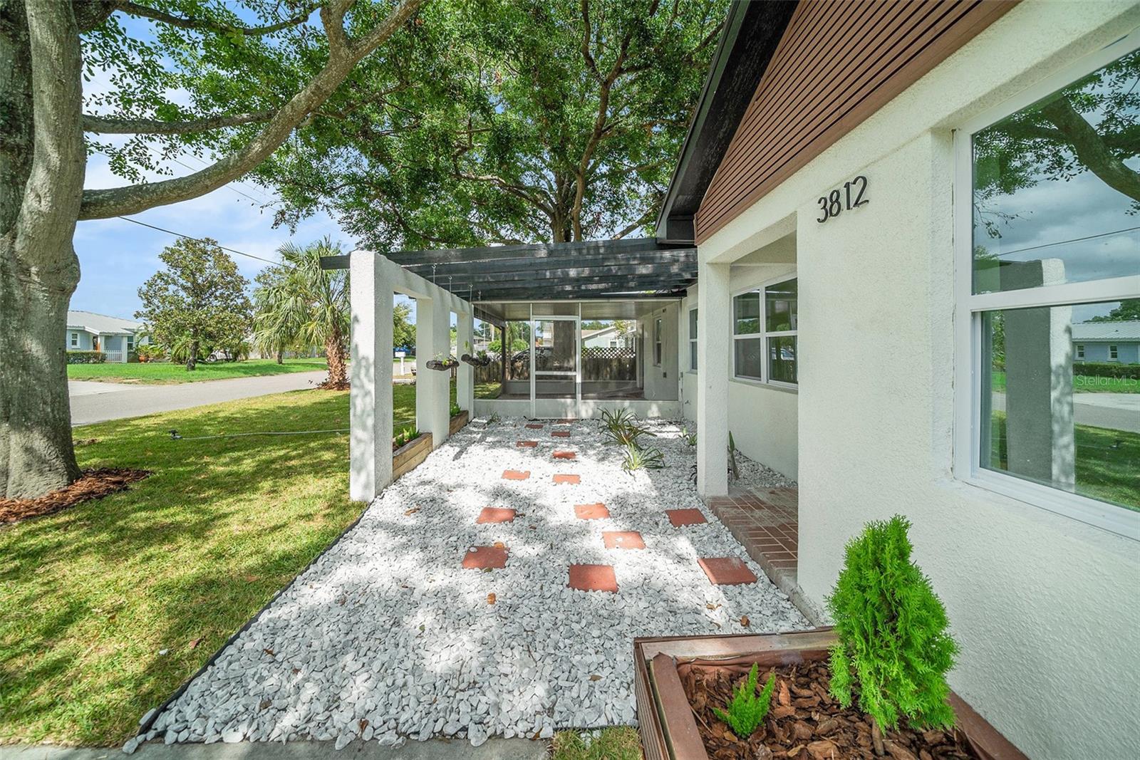 GANDY MANOR - Residential Lease