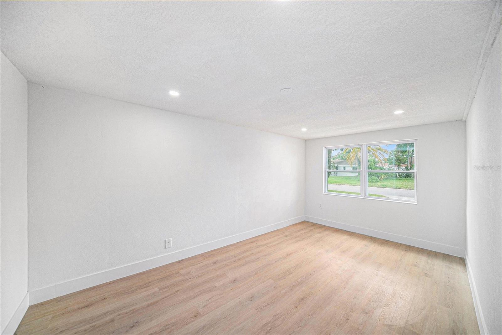 GANDY MANOR - Residential Lease