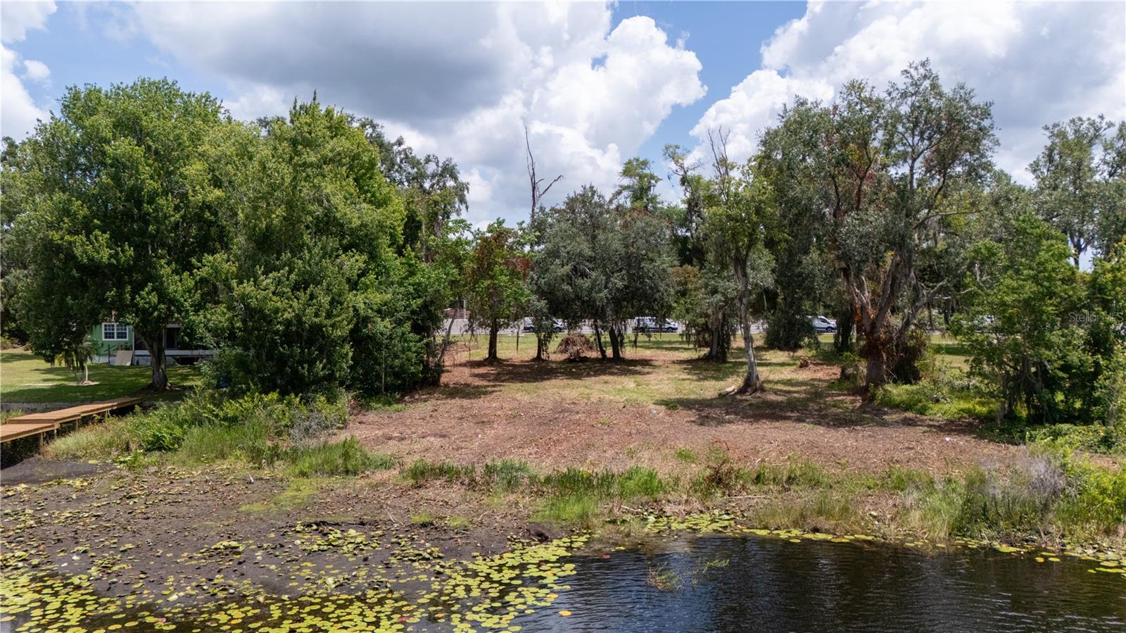 ACREAGE - Land