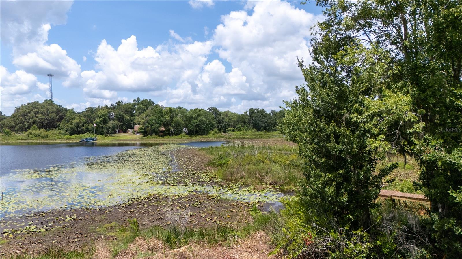 ACREAGE - Land