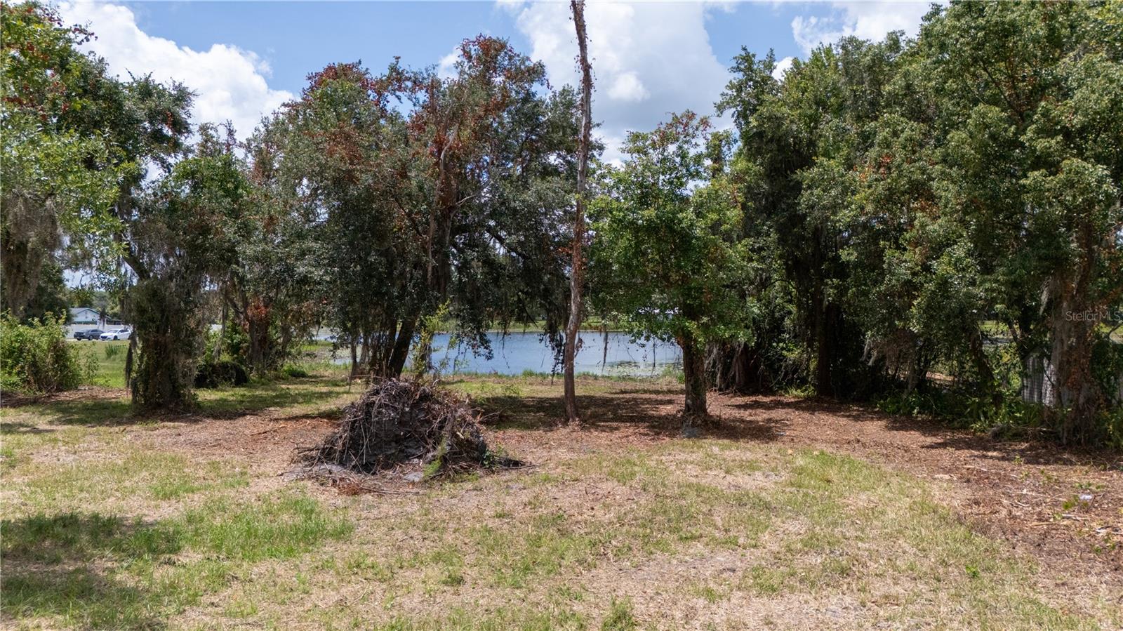 ACREAGE - Land